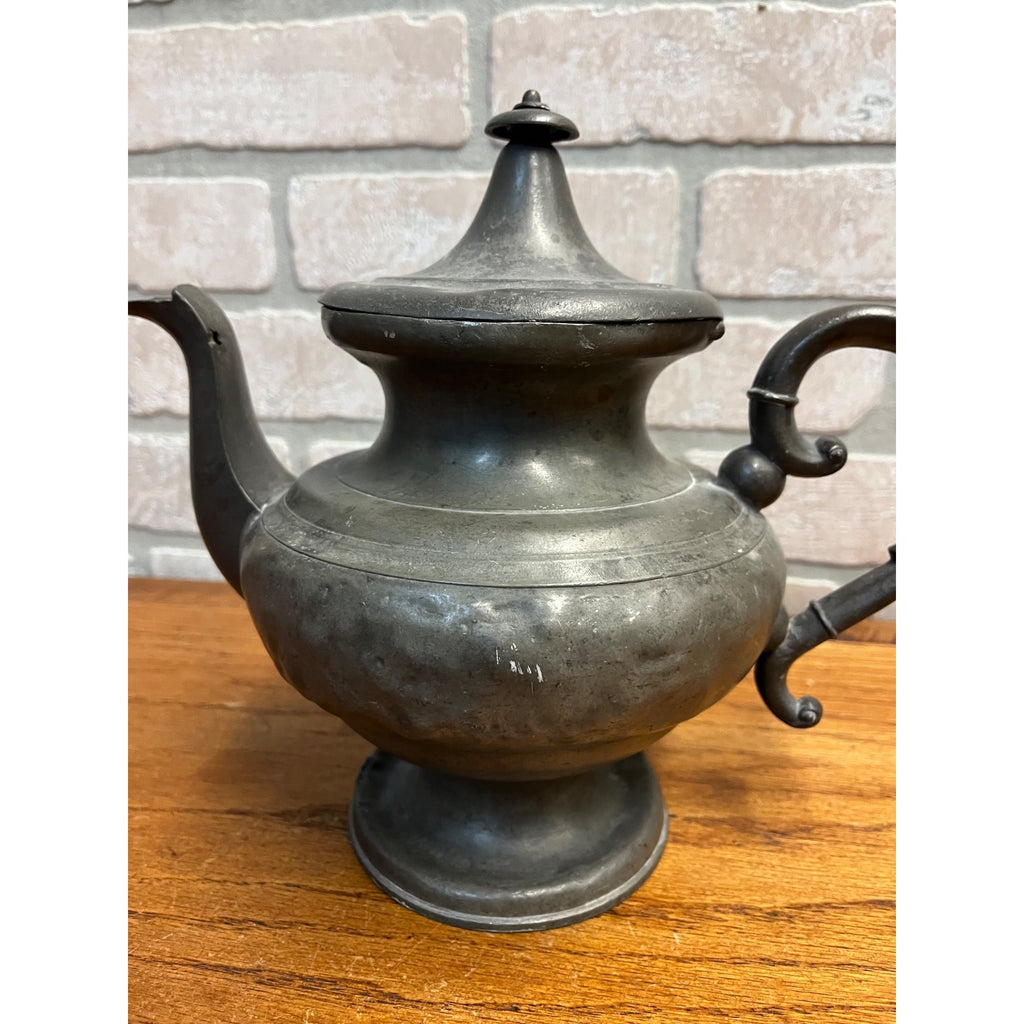 RARE ANTIQUE 19th CENTURY AMERICAN TEAPOT PEWTER signed J. MUNSON of CT 1850s