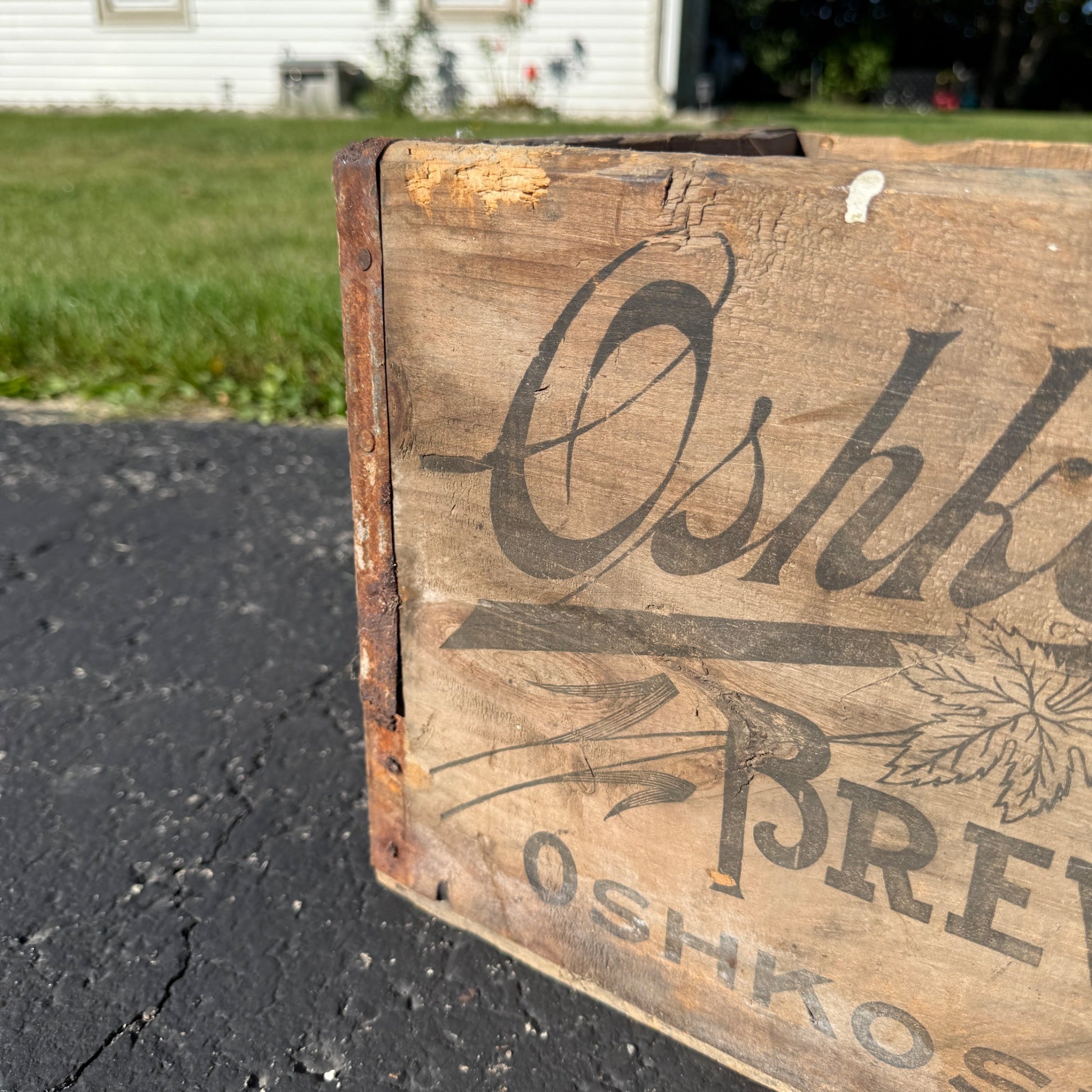 Wooden Beer Crate Oshkosh Brewing Co. Chief Wisconsin Wood Box