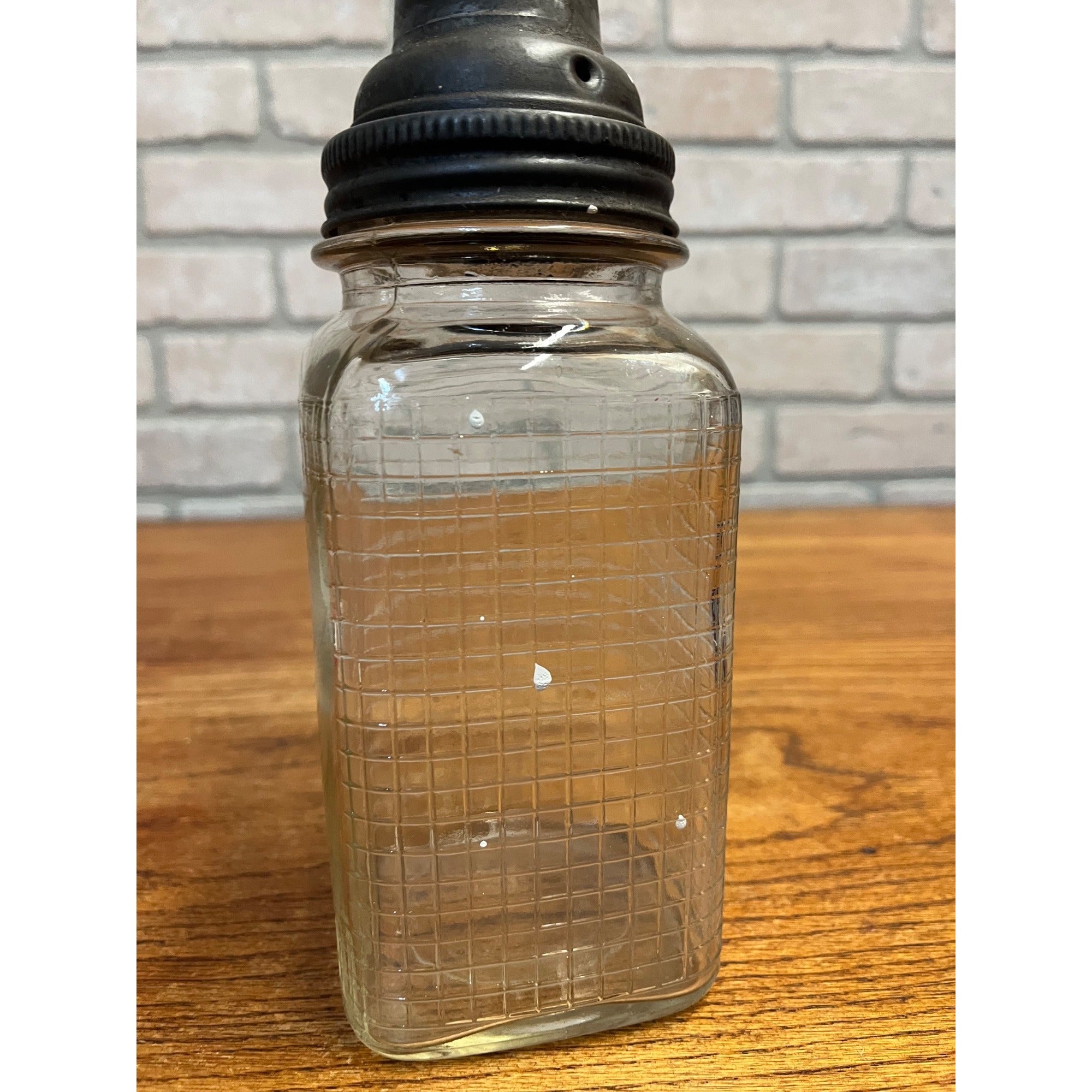 Early Rare Mobiloil Gargoyle "E" Motor Oil Bottle Spout Vacuum Oil with Bottle