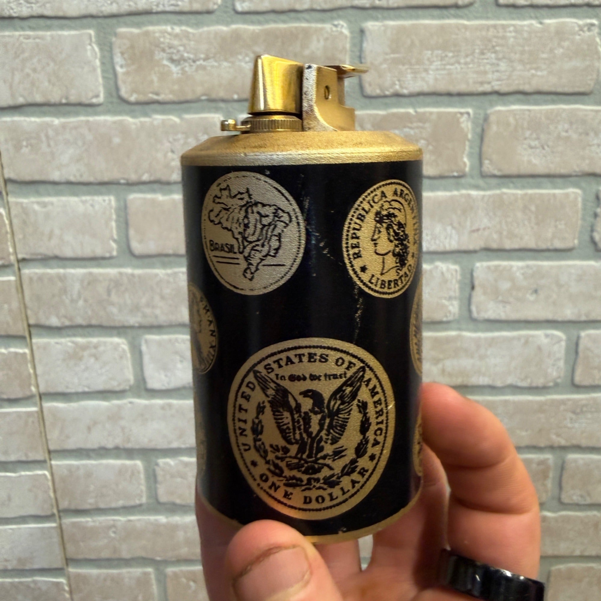 Ronson Desktop Lighter Varaflame Saturn Untested As-is Coin Motif Pattern