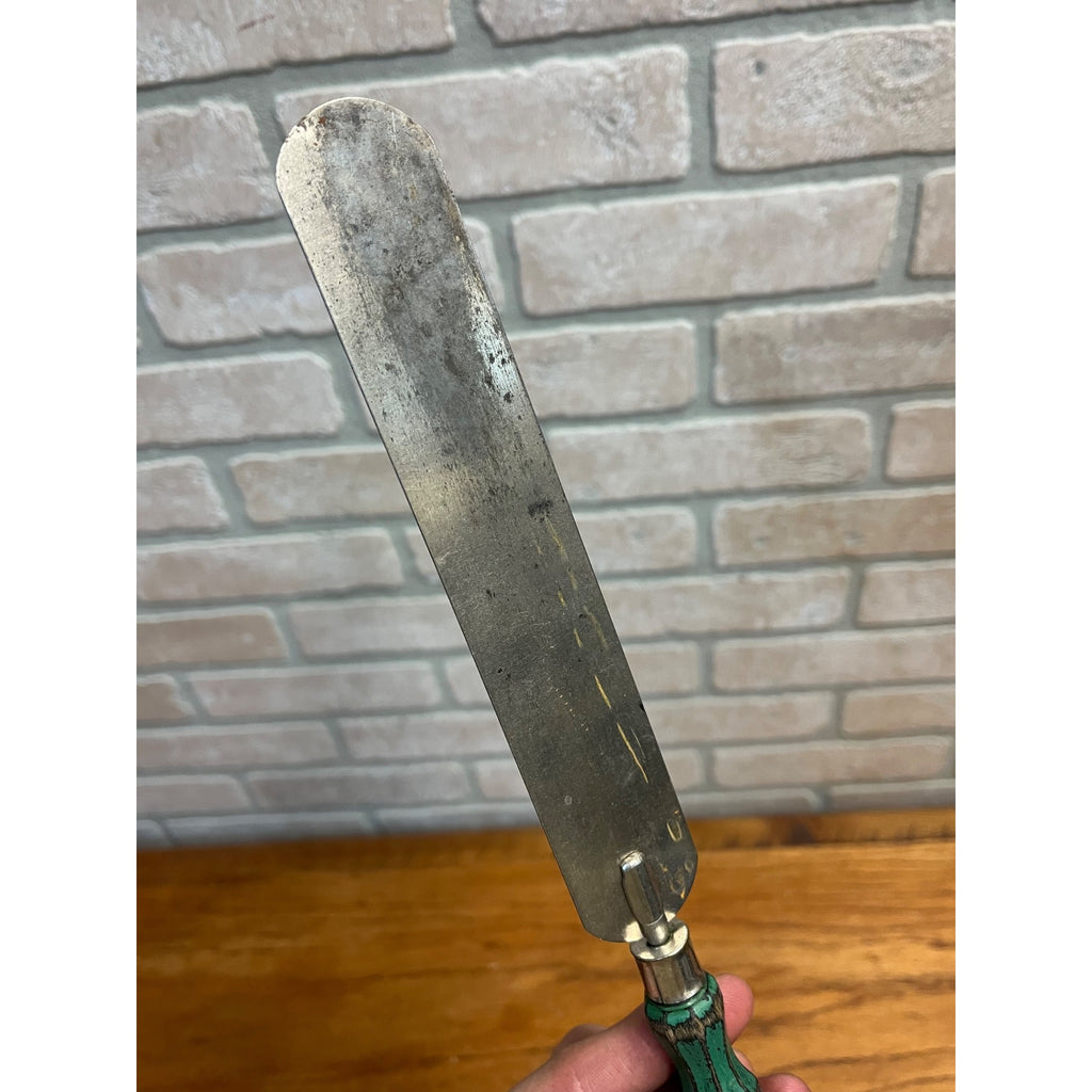 Antique Farmhouse Cake Icing Frosting Spatula Octagonal Green Wooden Handle