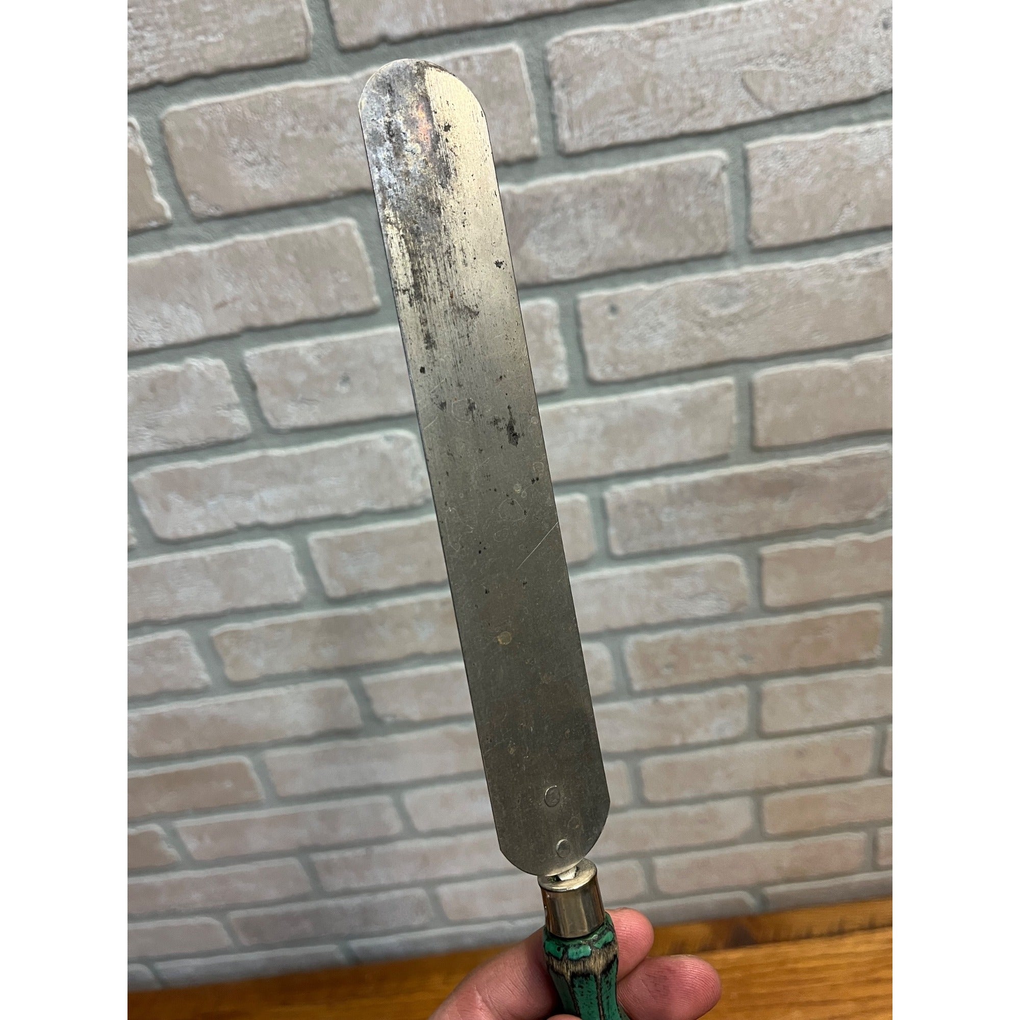 Antique Farmhouse Cake Icing Frosting Spatula Octagonal Green Wooden Handle