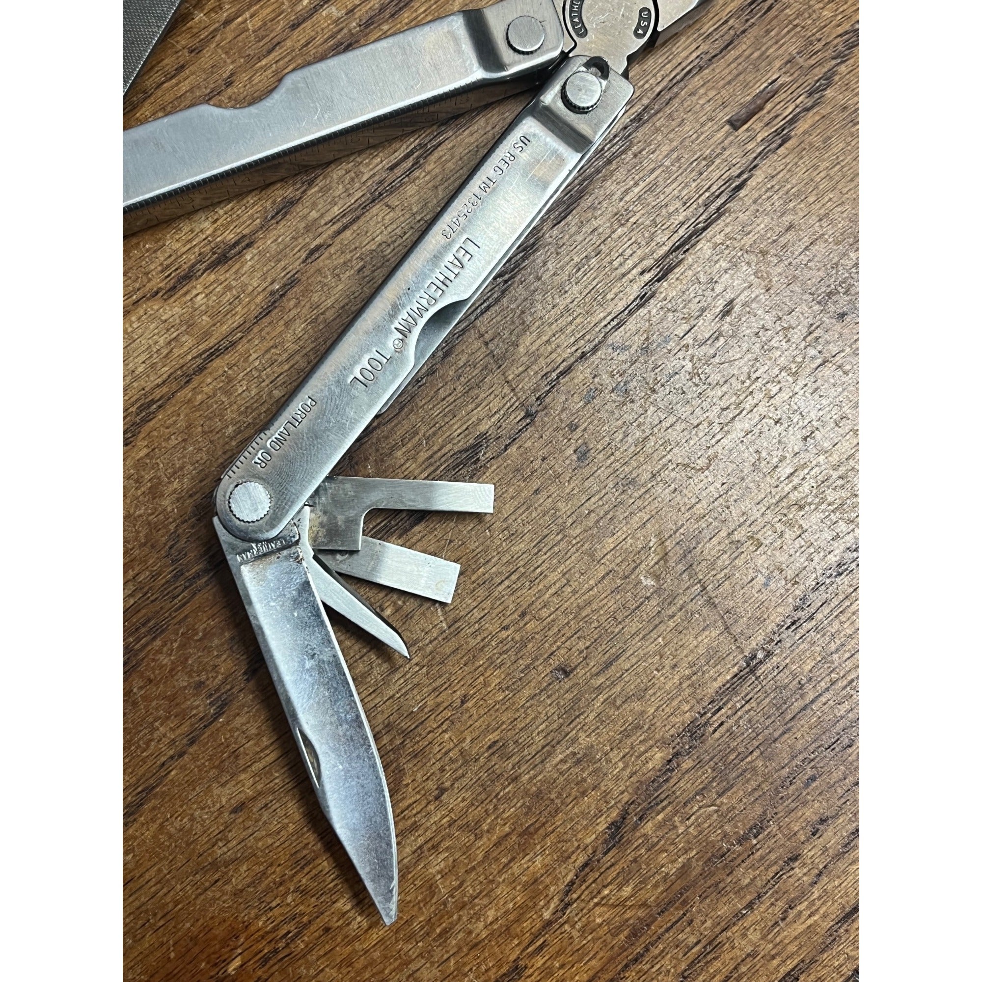 Vintage Leatherman Multi-Tool w/Orig. Sheath Survival Tool TM 1325473 Flawless