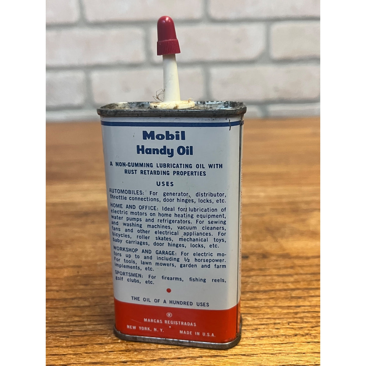 Vintage Mobil Handy Oil Hand Oiler Oil Can Pegasus 4oz Car Home Use Advertising