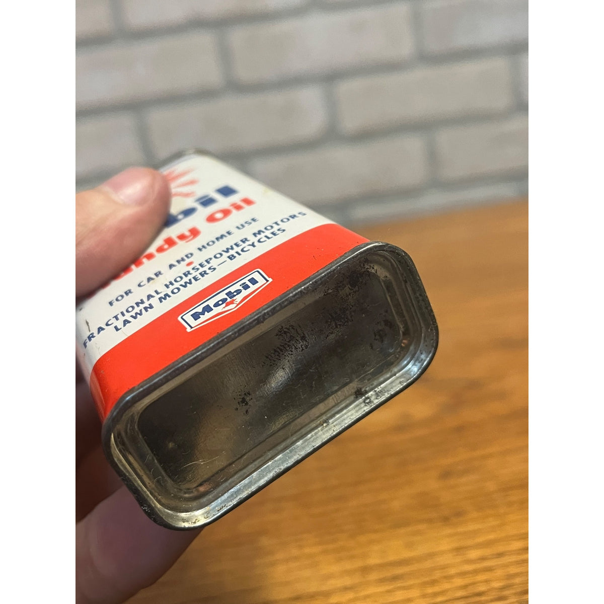 Vintage Mobil Handy Oil Hand Oiler Oil Can Pegasus 4oz Car Home Use Advertising