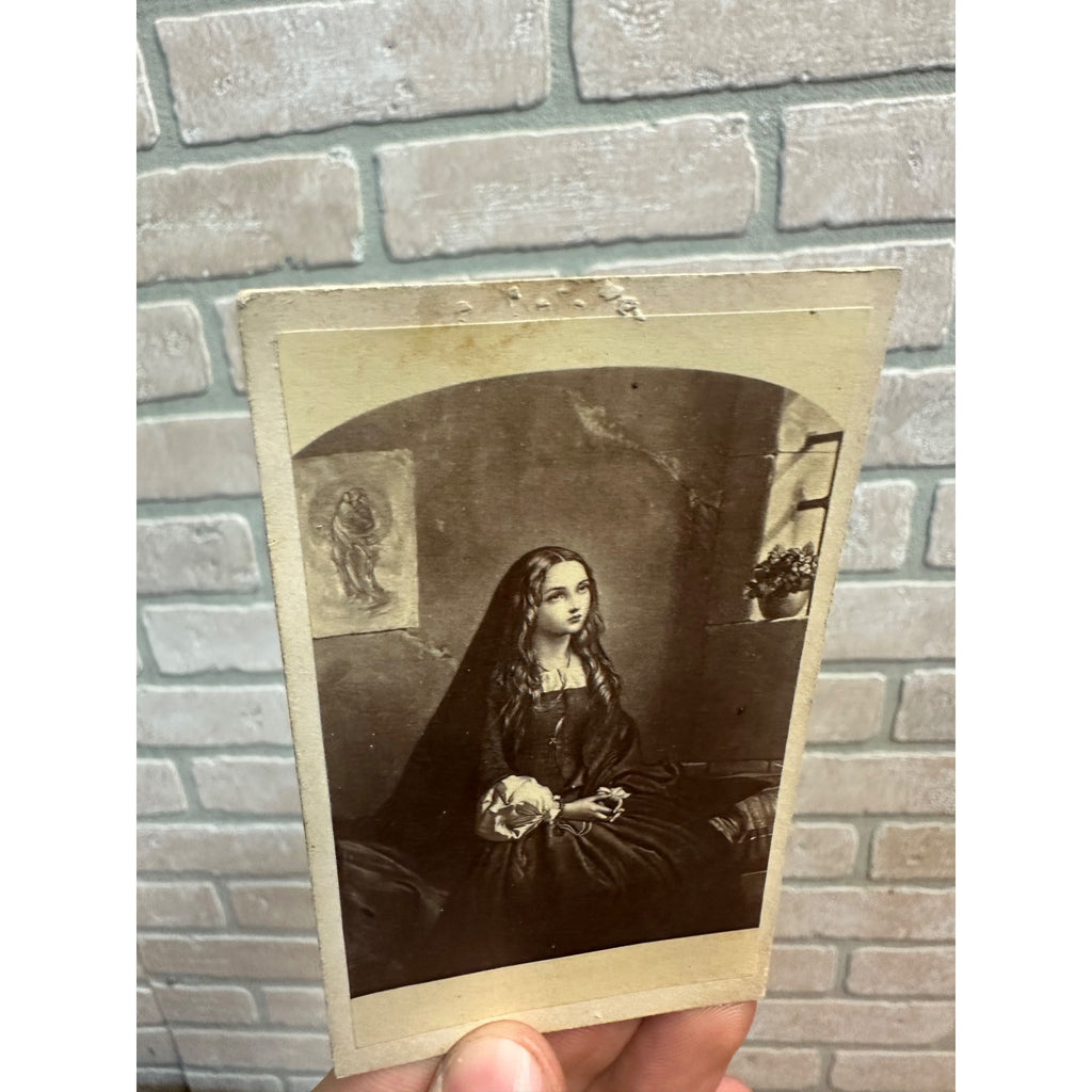 Original Carte de Visite CDV Painting of Beatrice Cenci in Prison Italian
