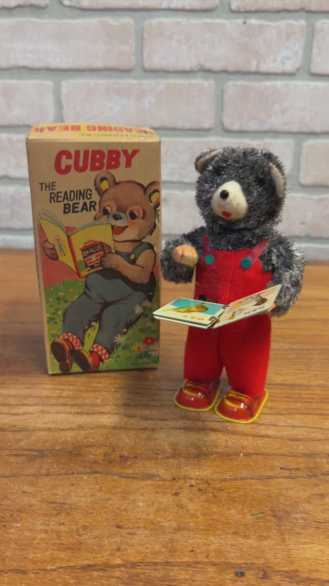 VINTAGE 1960s CUBBY THE READING BEAR MECHANICAL WIND-UP TIN LITHO TOY JAPAN