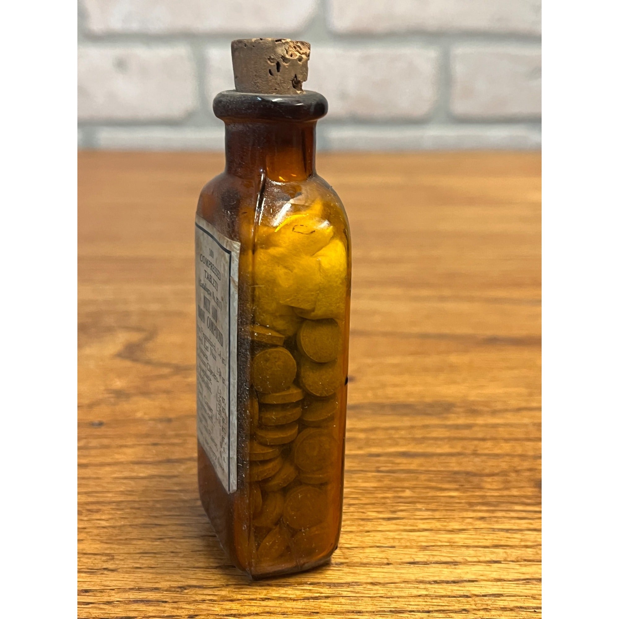 Antique Nux & Iron Compound Tablets Amber Drug Store Bottle w Contents Cork Label