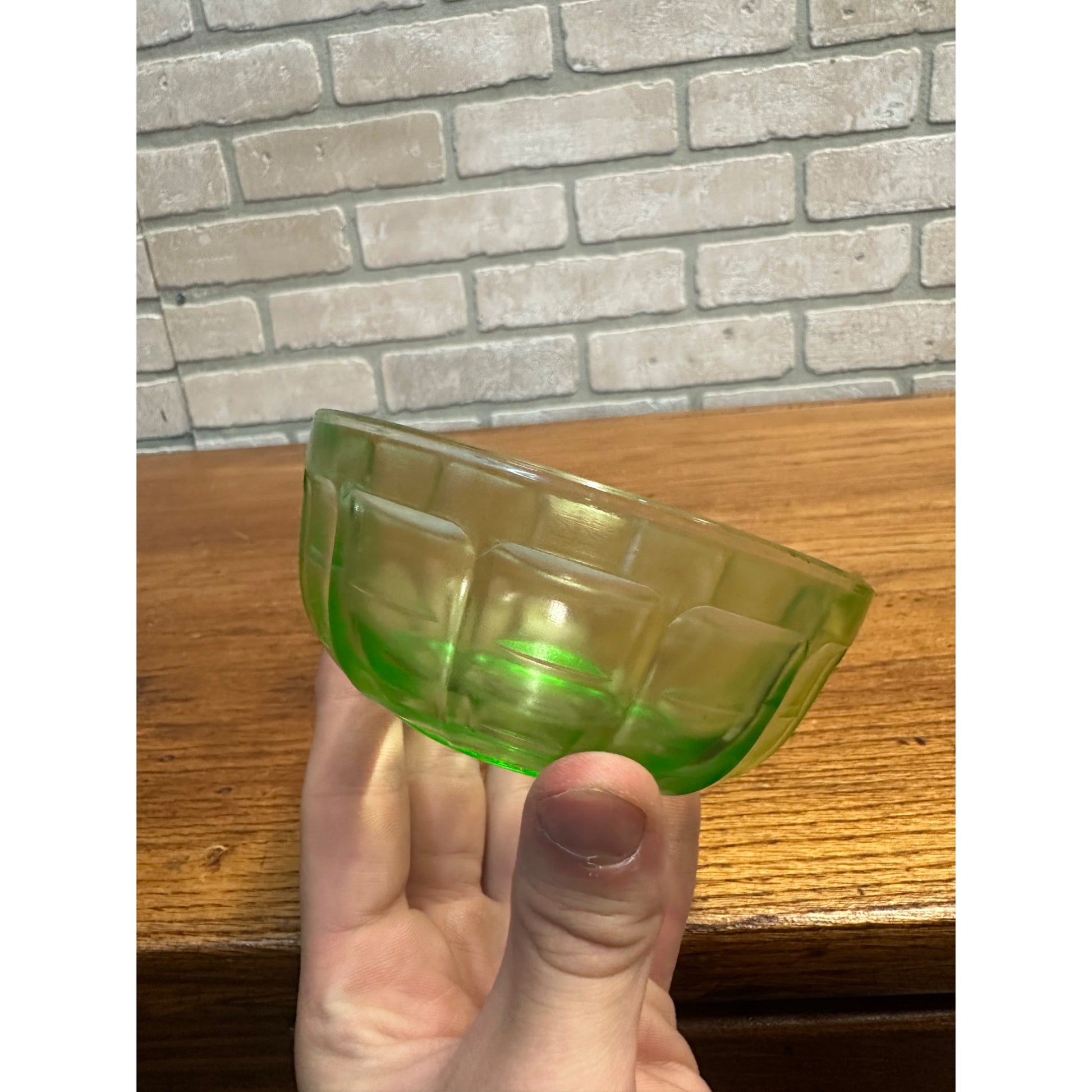 Vintage Anchor Hocking Green Uranium Glass Berry Desert Sherbet Bowl 4.25"