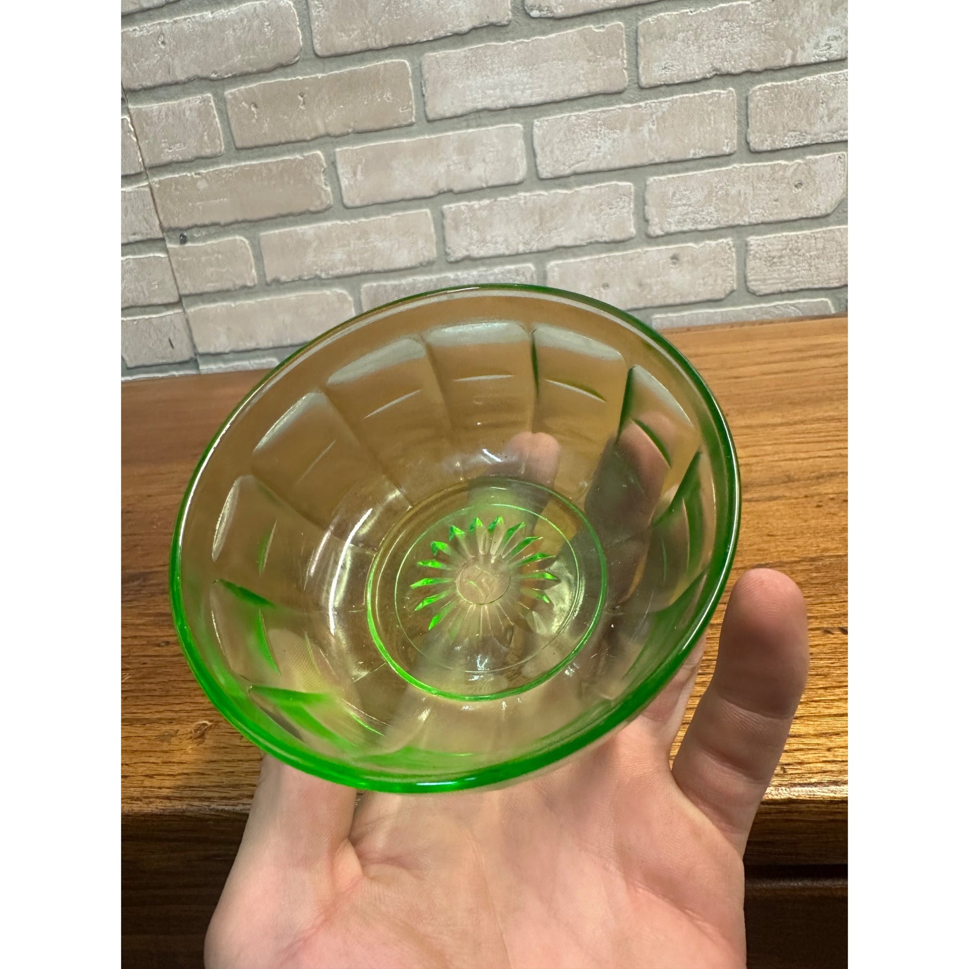Vintage Anchor Hocking Green Uranium Glass Berry Desert Sherbet Bowl 4.25"