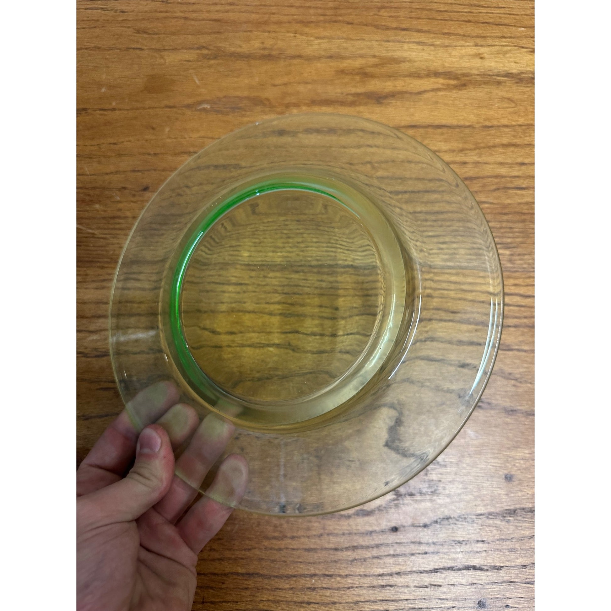 Vintage Uranium Vaseline Green Glass Salad Lunch Dessert Plate 8.75"