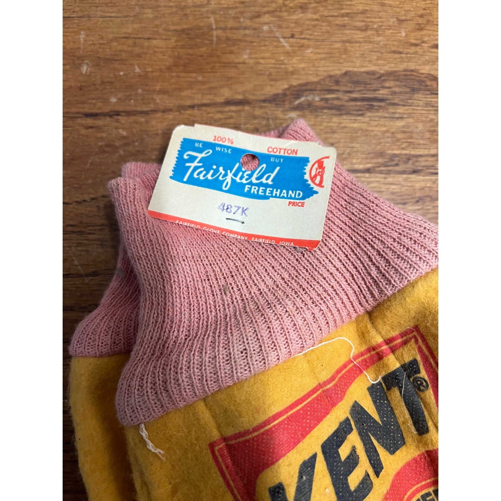 Vintage Kent Feeds Cotton Farm Work Gloves Advertising NOS Deadstock NEW Yellow
