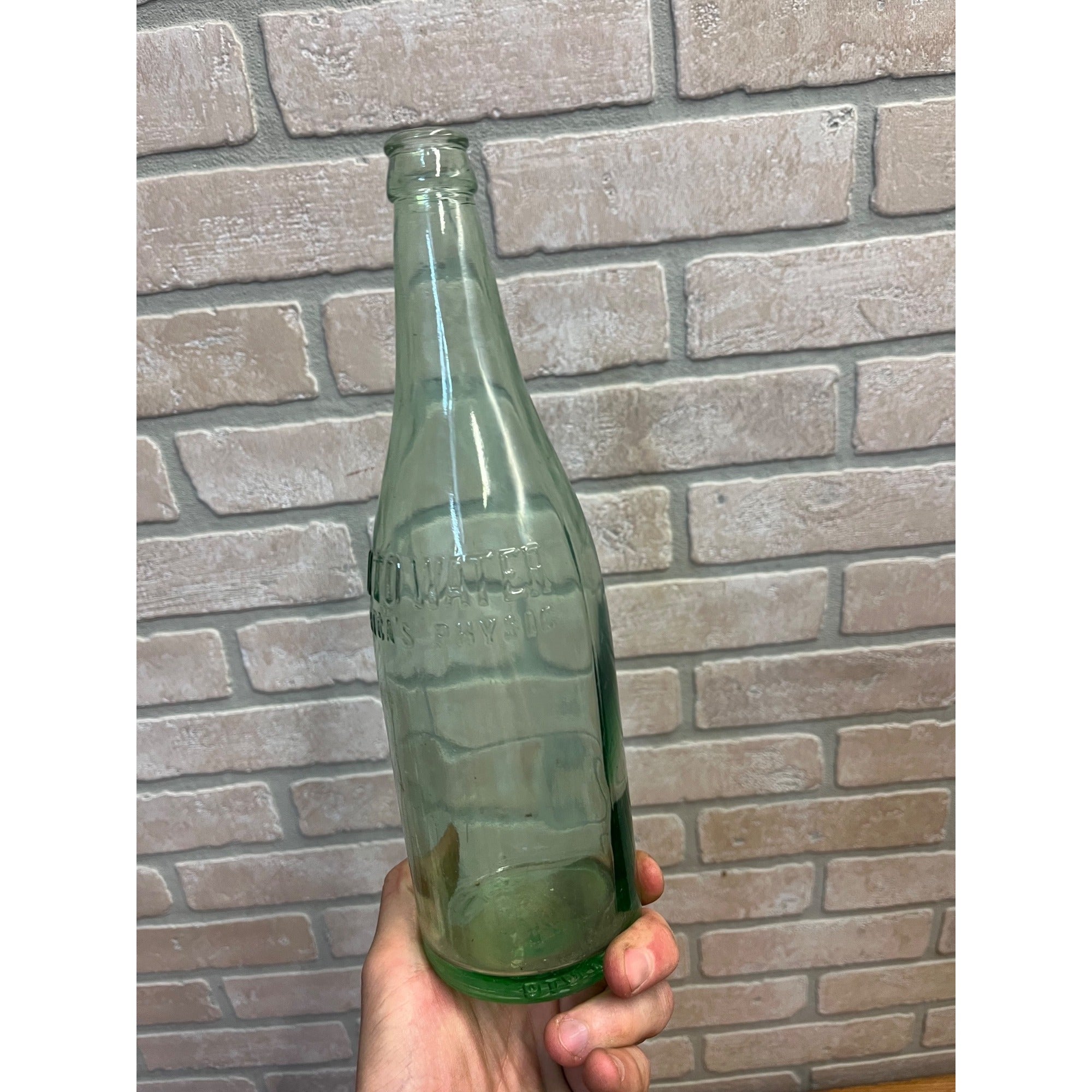 Vintage Pluto Water America's Physic Embossed Green Glass Bottle w/ Devil
