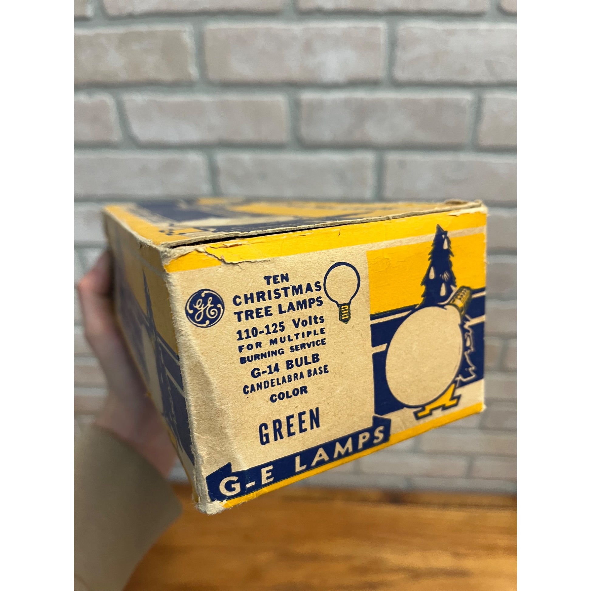 10 Vintage GE Christmas Tree G-14 Bulbs 110-125 Volts w/ Box Blue, Yellow, Green