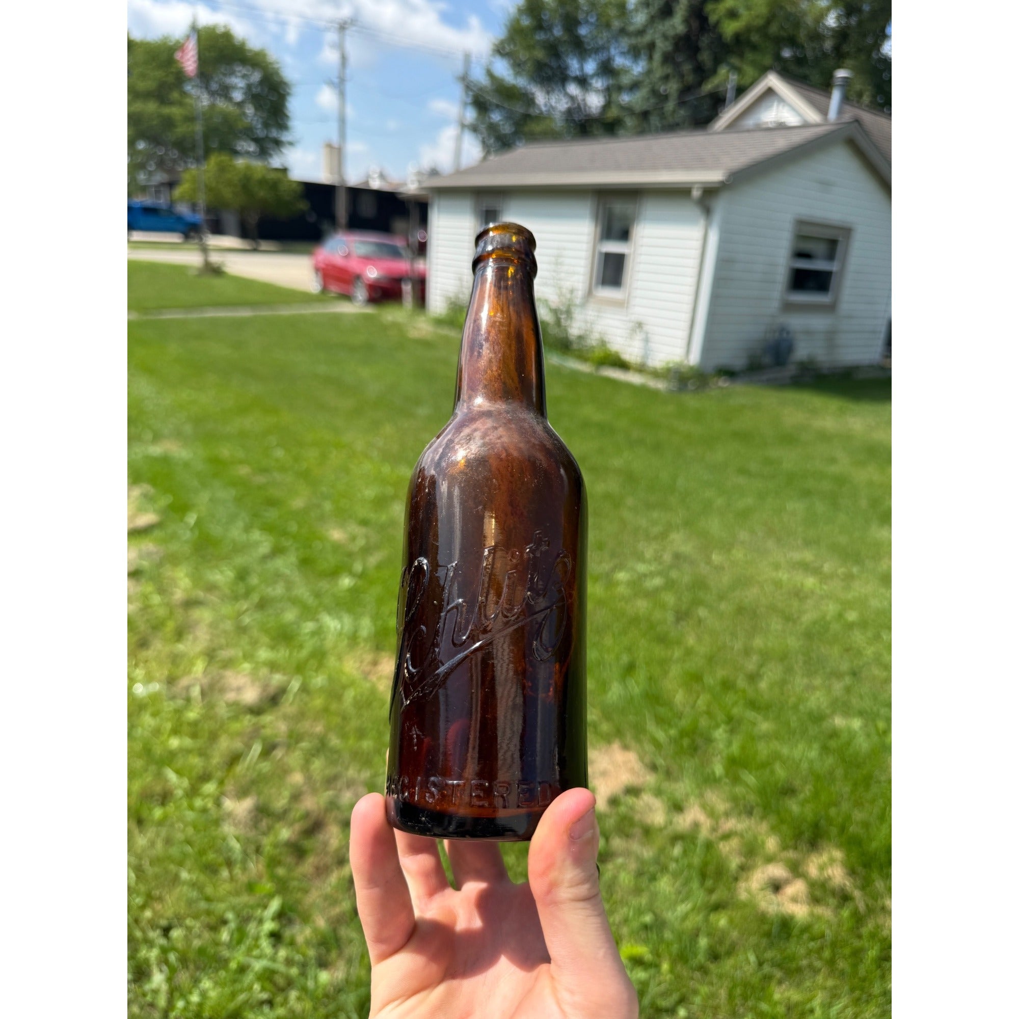 Vintage 12oz Schlitz Beer Brewing Co. Beer Bottle. Milwaukee, Wis. Embossed