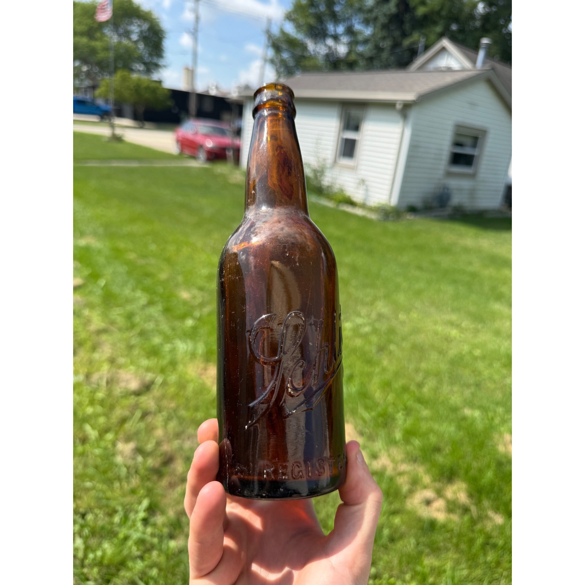 Vintage 12oz Schlitz Beer Brewing Co. Beer Bottle. Milwaukee, Wis. Embossed