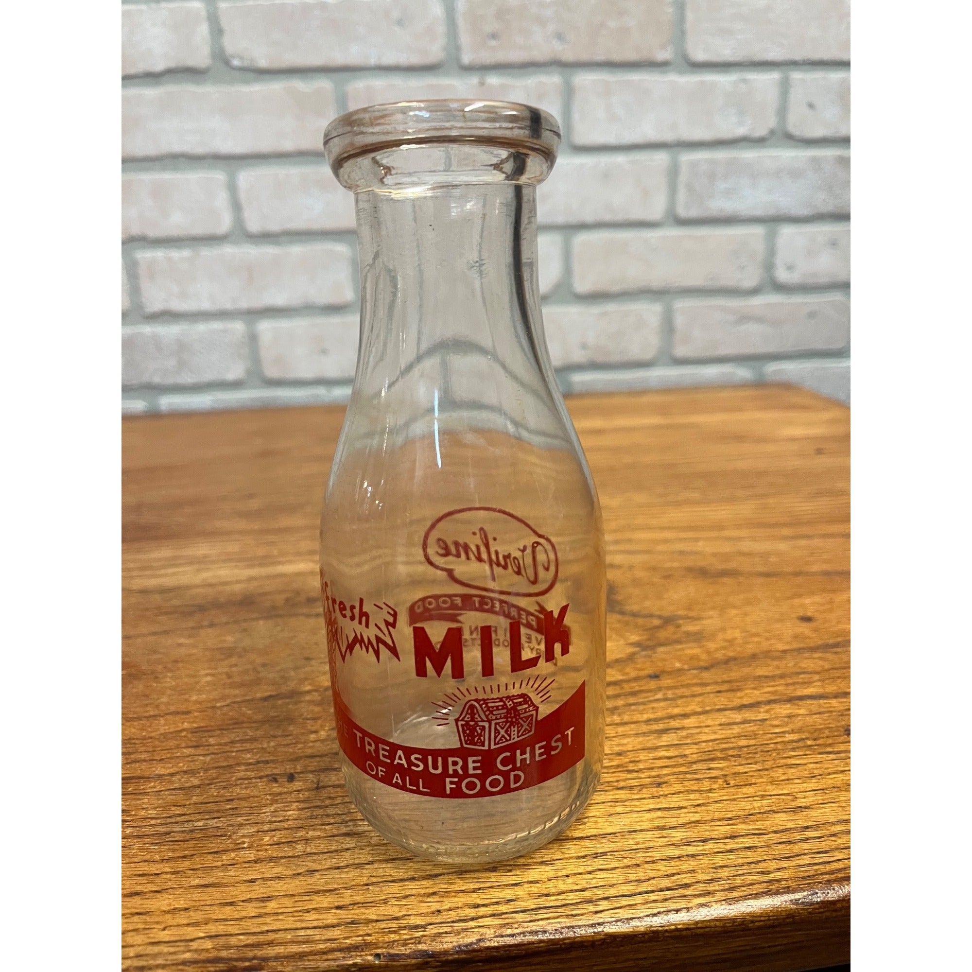 Vintage Verifine Milk Bottle "The Treasure Chest of All Food" Sheboygan Wisconsin Dairy Products Co. One Pint