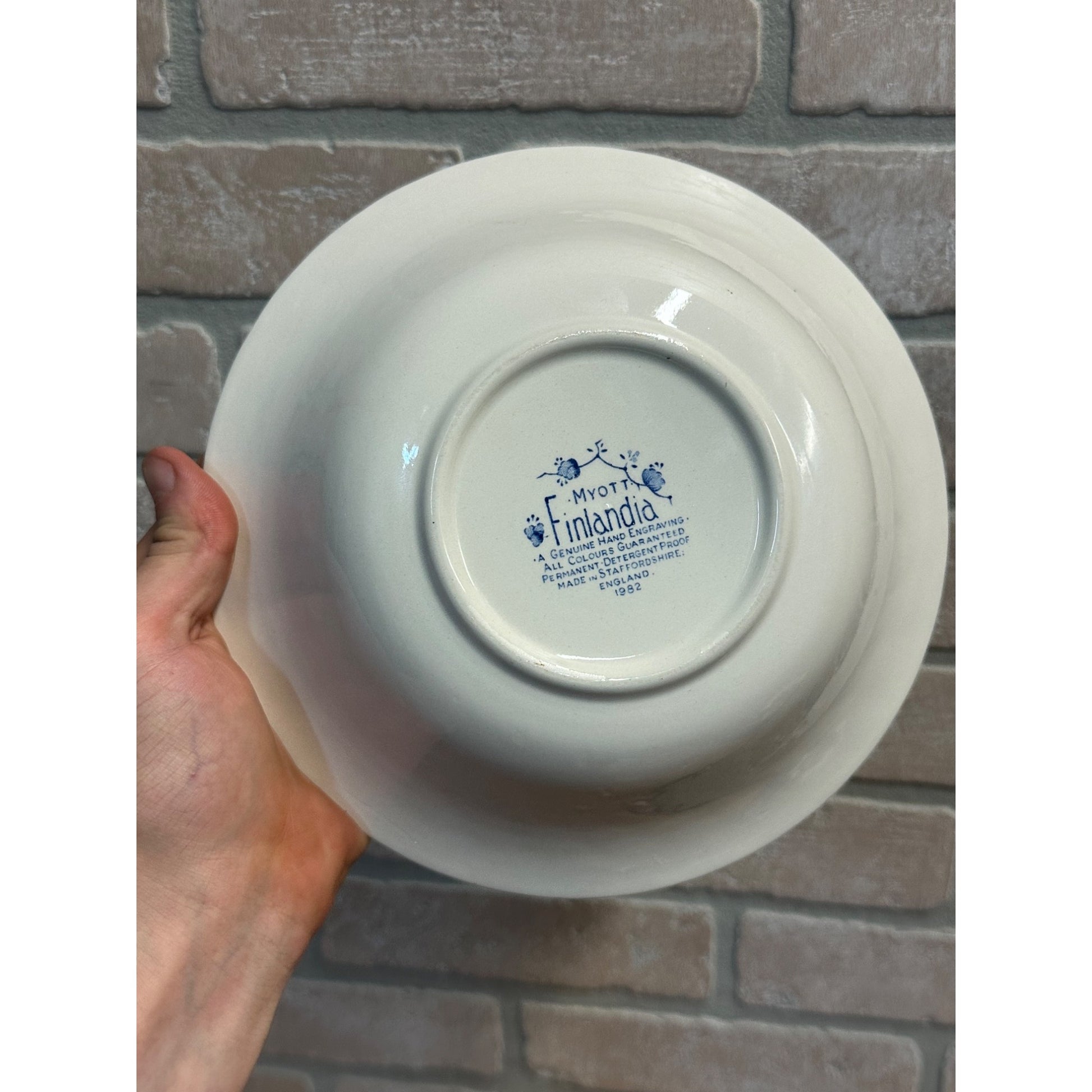 Vintage Myott Finlandia Vegetable Bowl 8.5" Staffordshire Ware Blue White Meakin