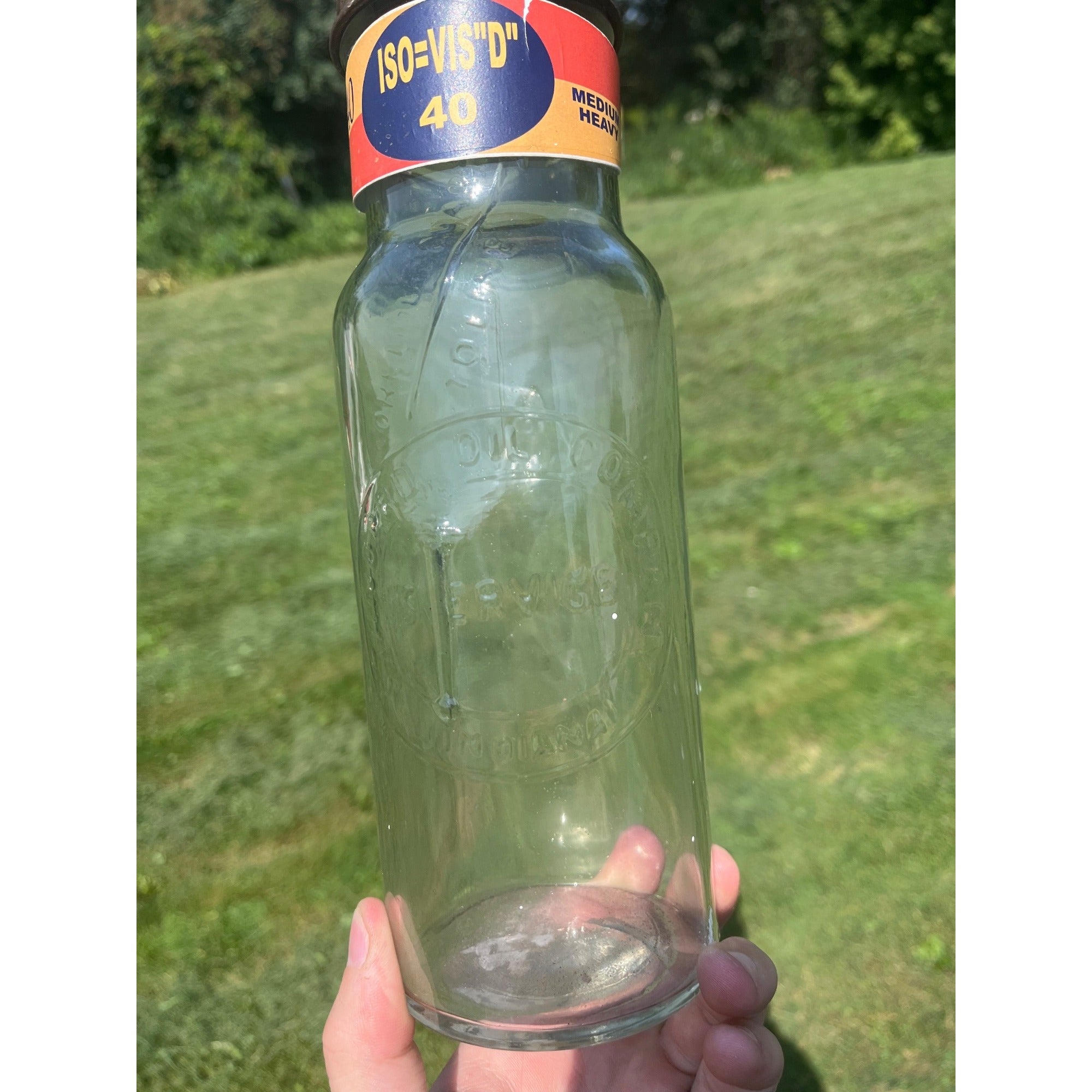 Standard Iso-Vis Glass 1 Quart Oil Bottle Metal Spout Top Glass