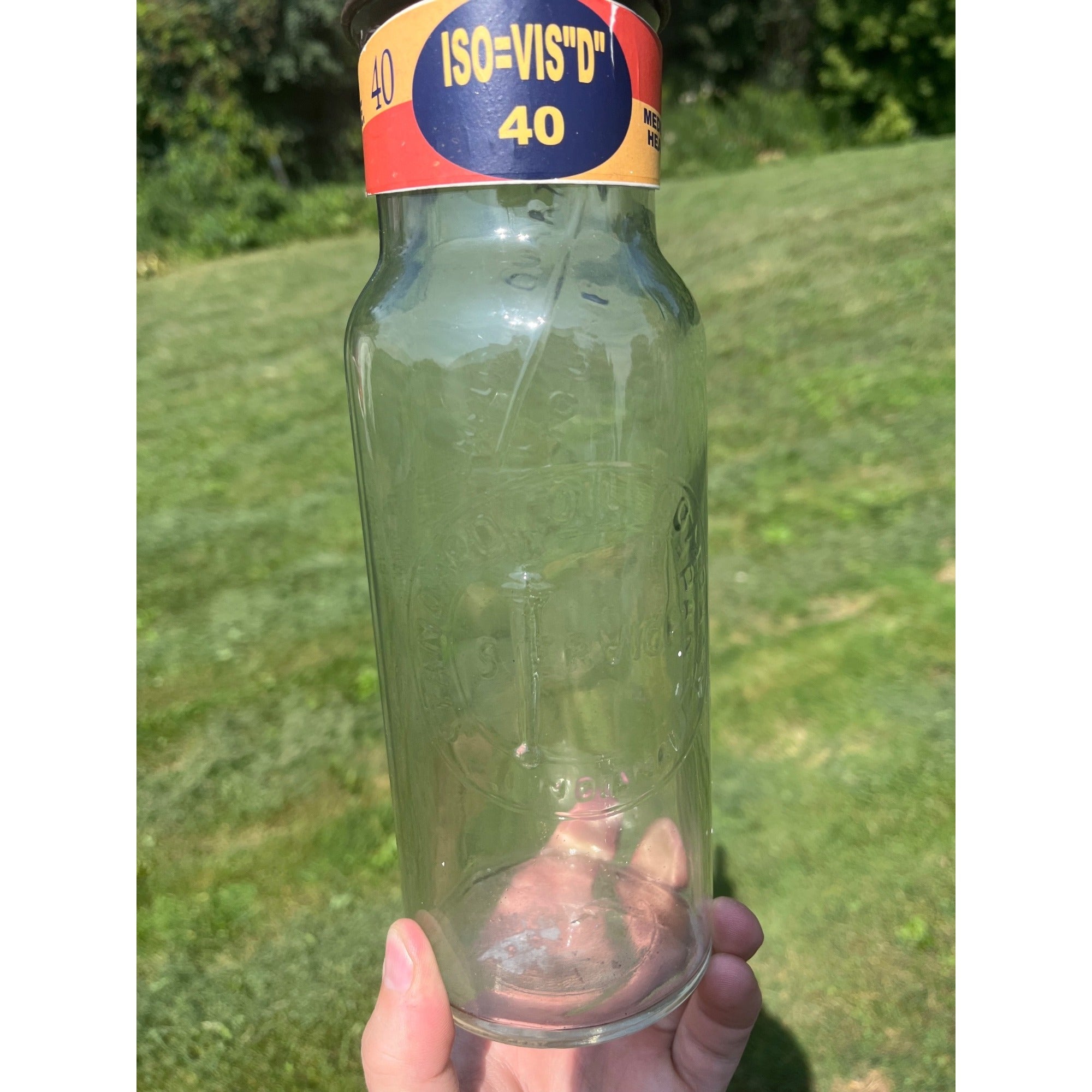 Standard Iso-Vis Glass 1 Quart Oil Bottle Metal Spout Top Glass