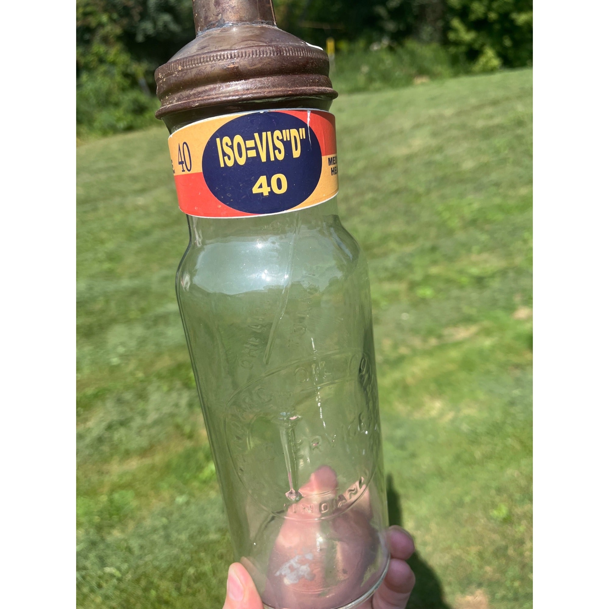 Standard Iso-Vis Glass 1 Quart Oil Bottle Metal Spout Top Glass
