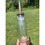 Standard Iso-Vis Glass 1 Quart Oil Bottle Metal Spout Top Glass