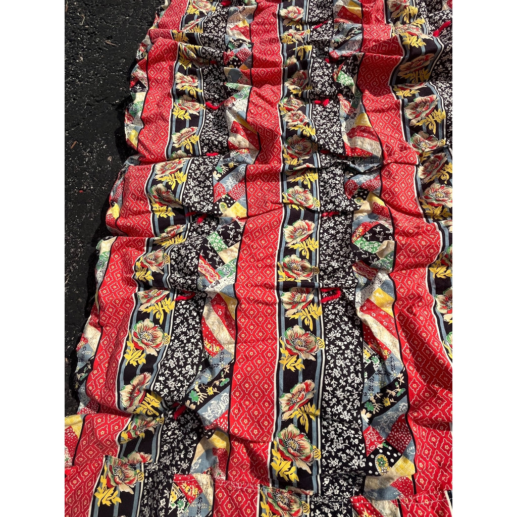 Vintage 1930s 40s Handmade Cotton Bedspread Coverlet Ruffled Quilt Folk Art