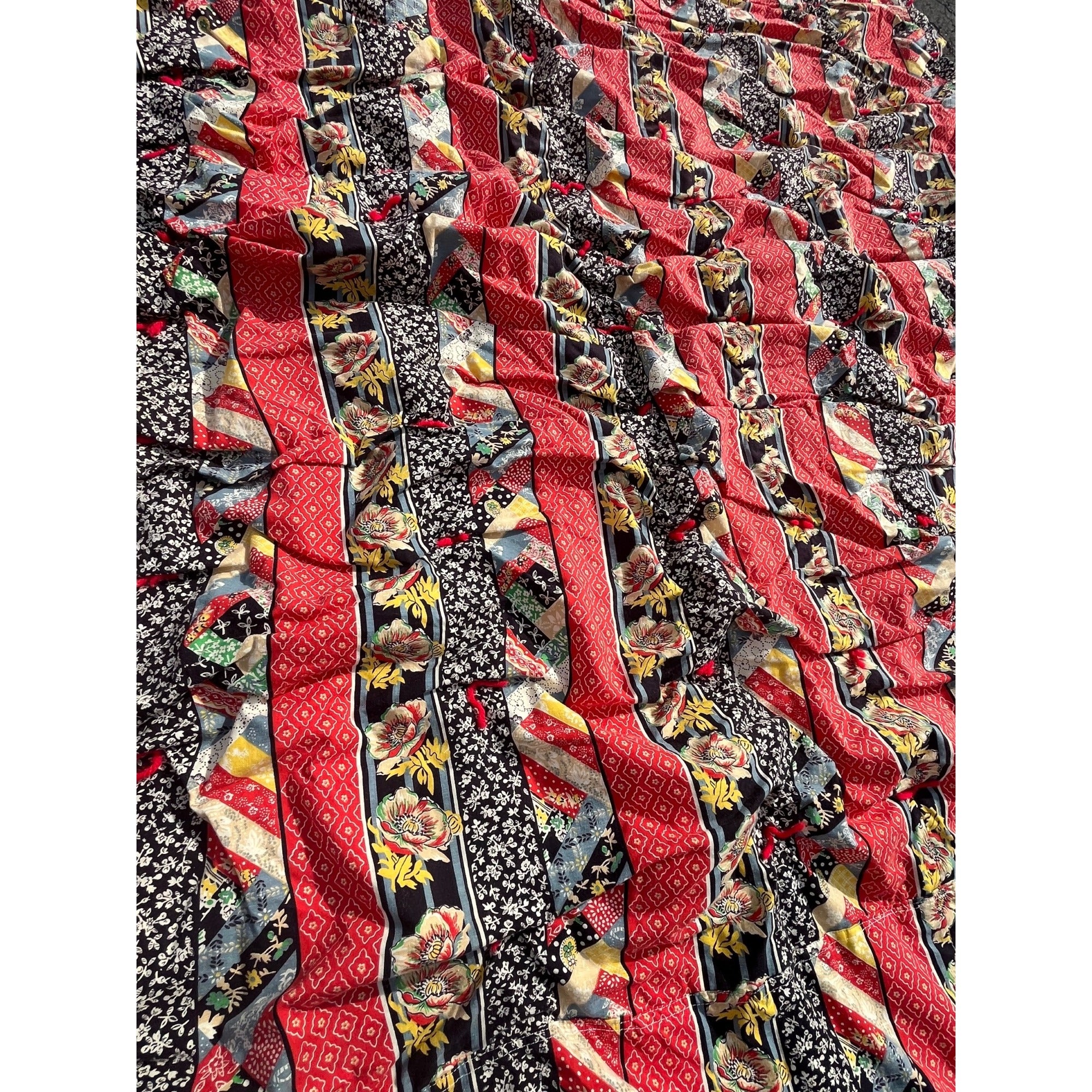 Vintage 1930s 40s Handmade Cotton Bedspread Coverlet Ruffled Quilt Folk Art