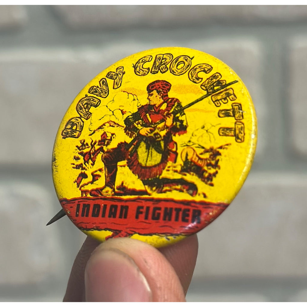 Vintage 1950s Davy Crocket Indian Fighter Pin Button Pinback 1.5"