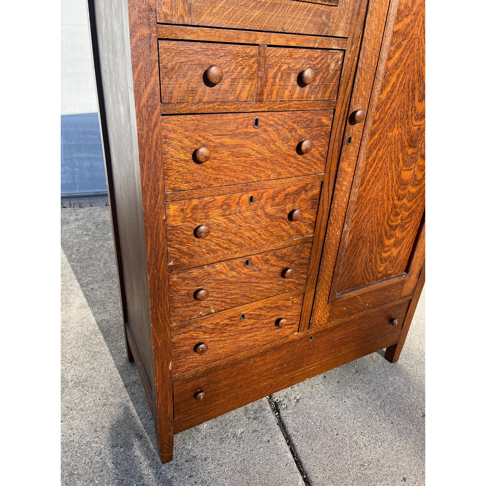 Antique Quarter Sawn Oak Gentleman’s Chest Chifforobe Wardrobe Cabinet Mission Style c.1910