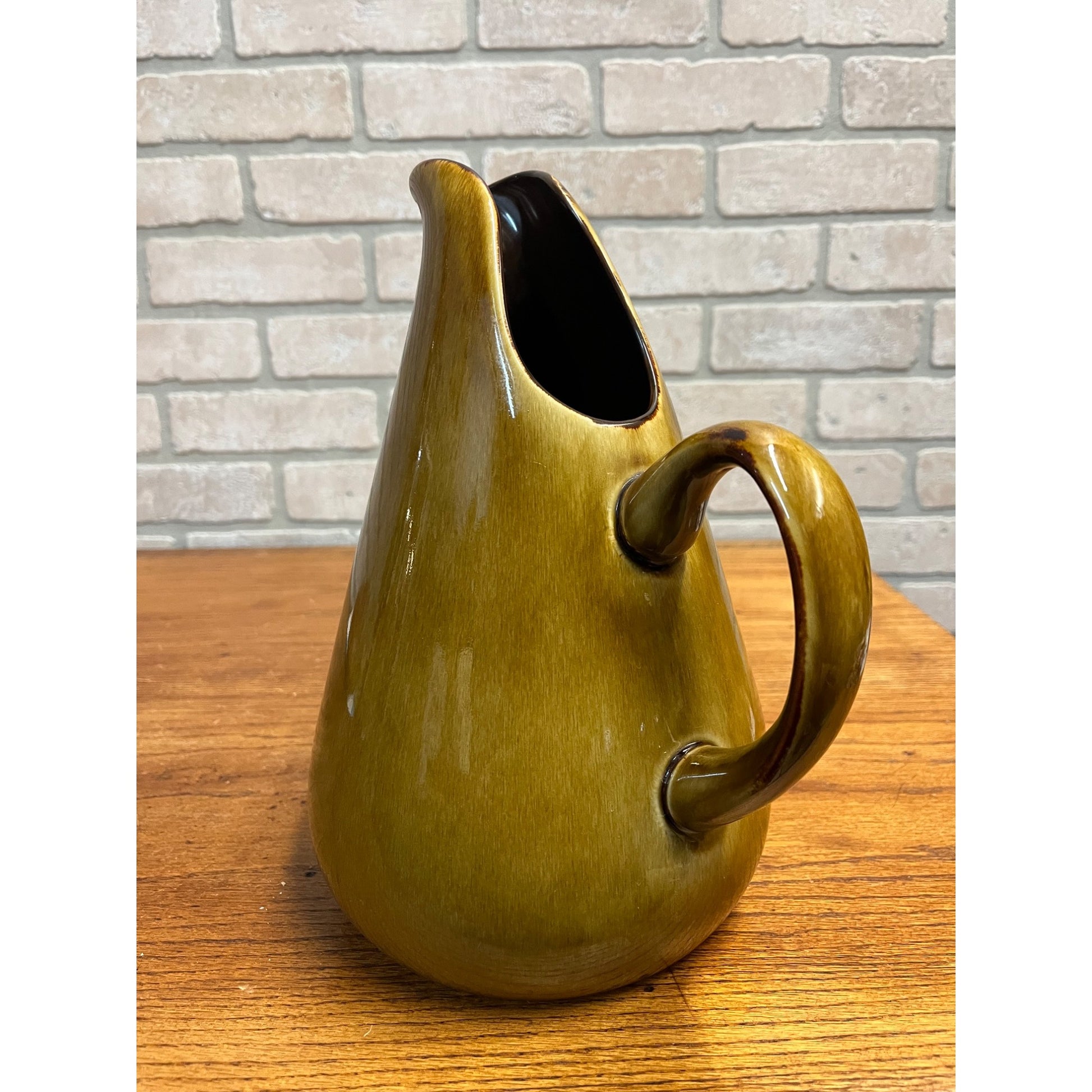 Russel Wright Oneida Pitcher American Modern Chicory Brown 11" H Water Jug 1950s