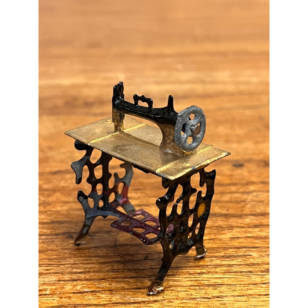Vintage 1900s Cast Metal Miniature Dollhouse Furniture Bed, Sewing Machine & Chairs
