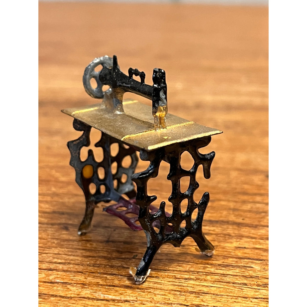 Vintage 1900s Cast Metal Miniature Dollhouse Furniture Bed, Sewing Machine & Chairs