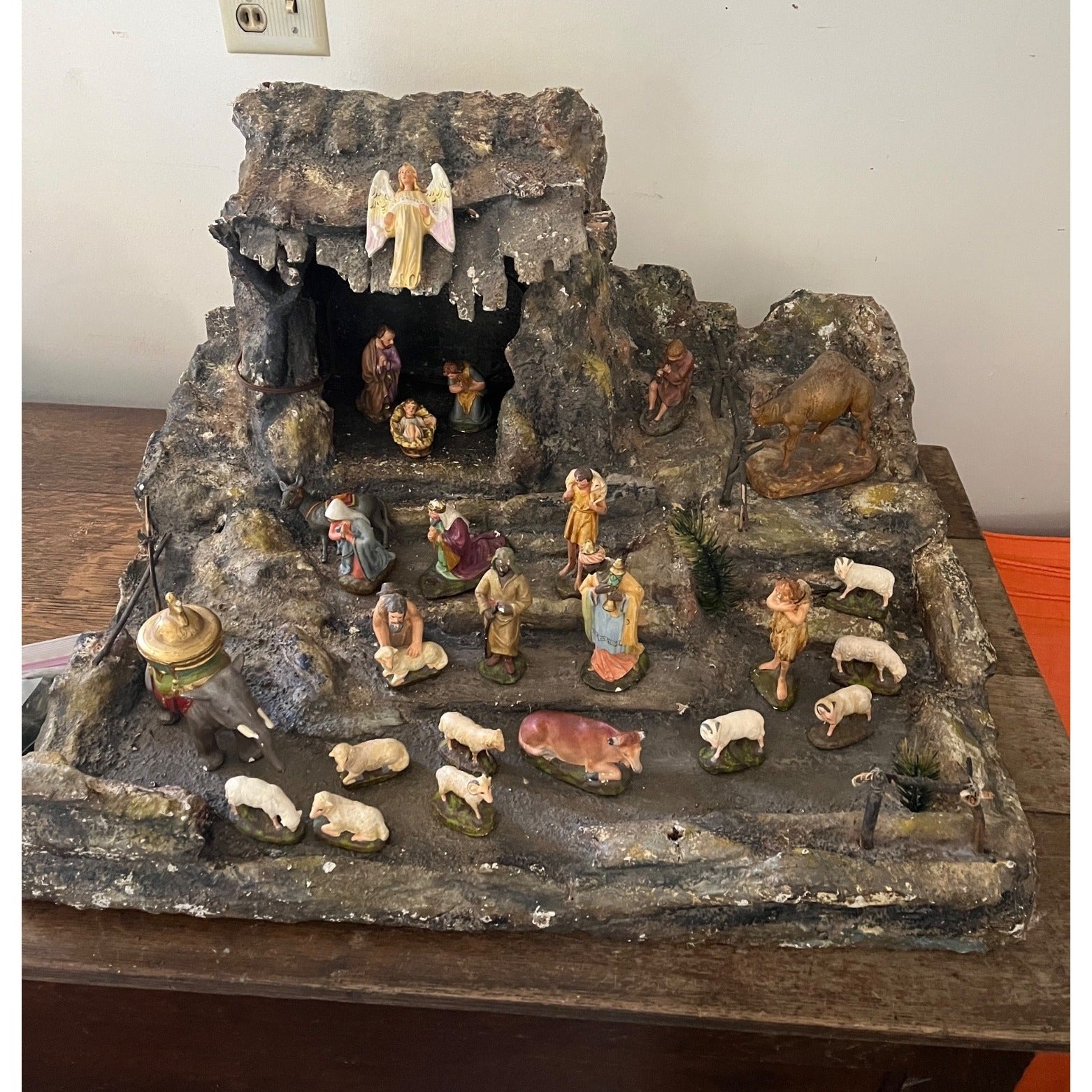 Vintage LARGE Christmas Nativity Scene Paper Mache Composition w/ Plaster Figures