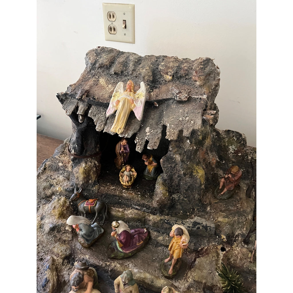 Vintage LARGE Christmas Nativity Scene Paper Mache Composition w/ Plaster Figures