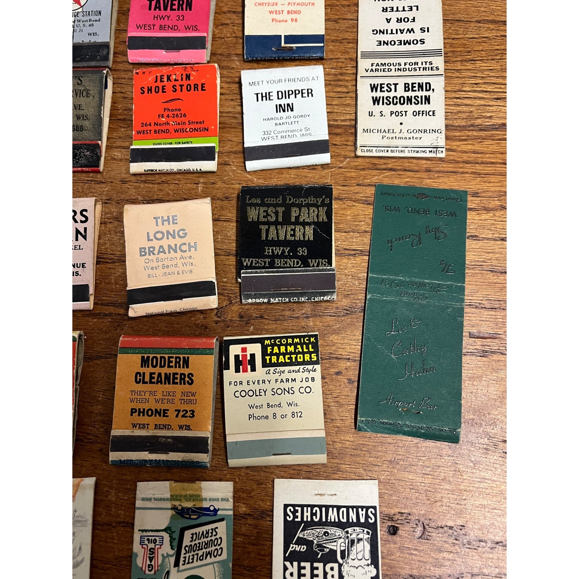 Vintage West Bend Wisconsin Huge Lot Advertising Matchbooks Unused Taverns Bars