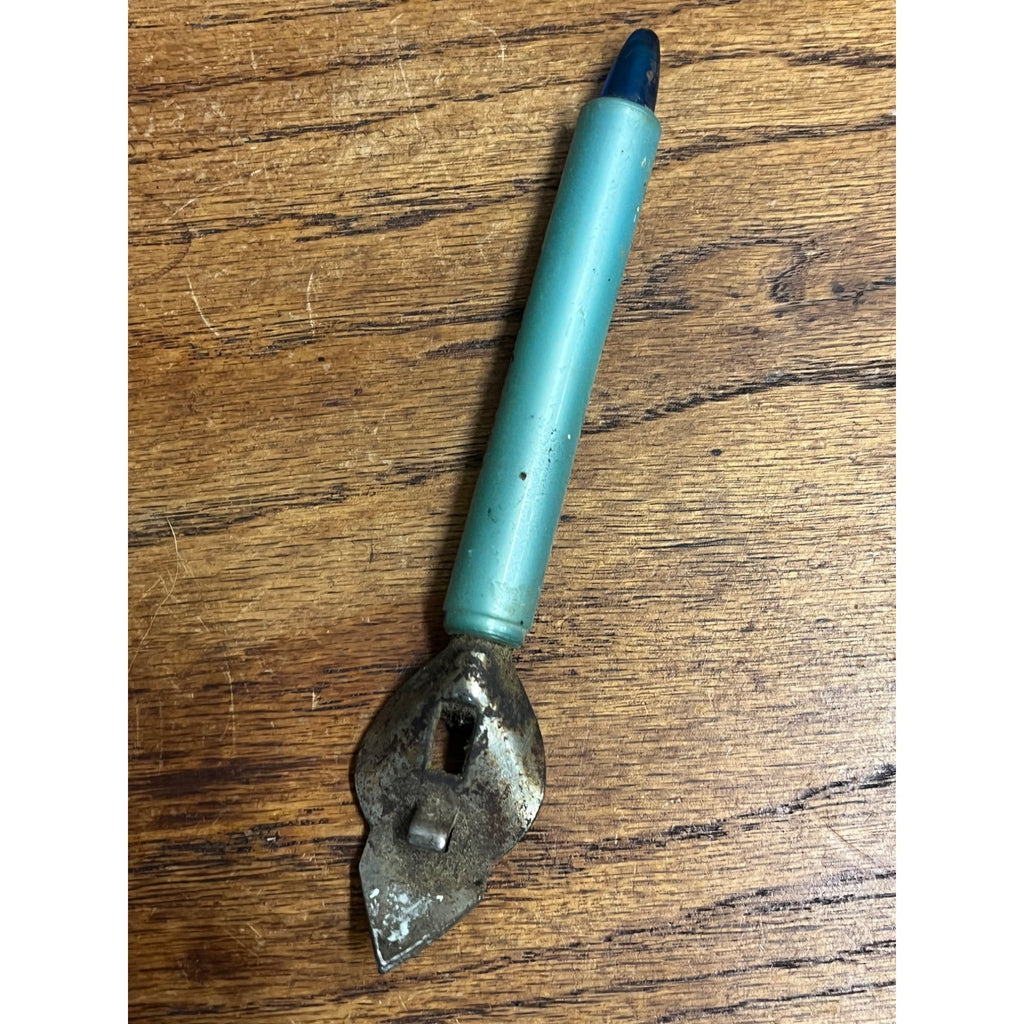 Vintage Wayne & Carol's Bar Silica Wisconsin Wis Beer Bottle Can Opener Advertising