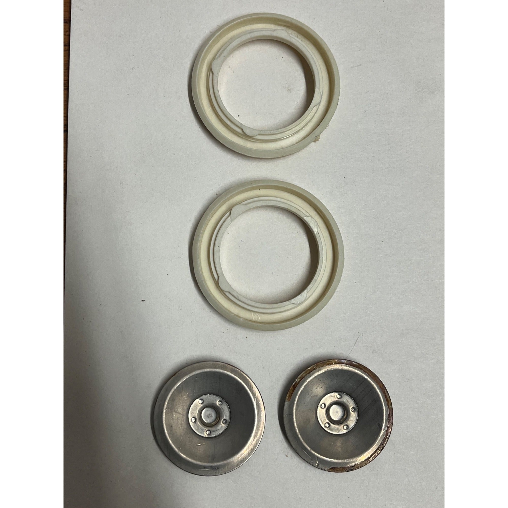 Vintage Tonka White Wall Rubber Sidewalls & Hubs Set (2) For Horse Trailer Parts