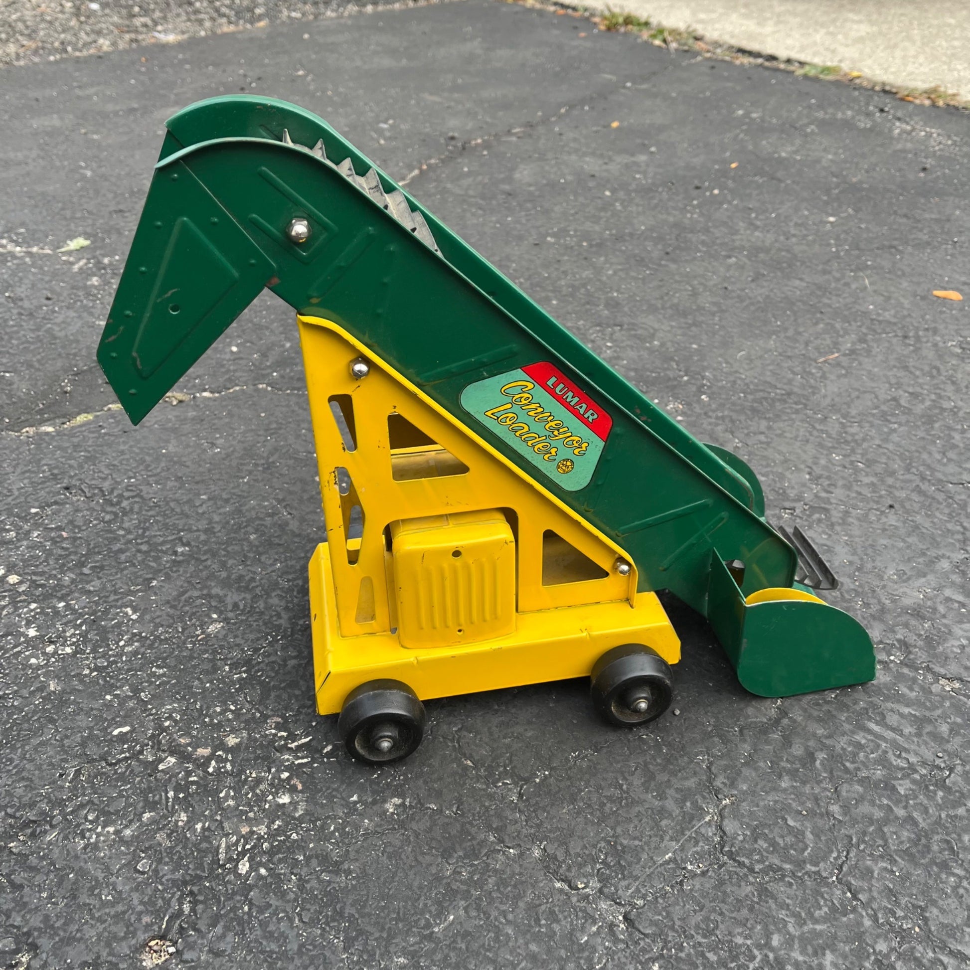 Vintage Marx Lumar Conveyor Loader Construction Pressed Steel Toy