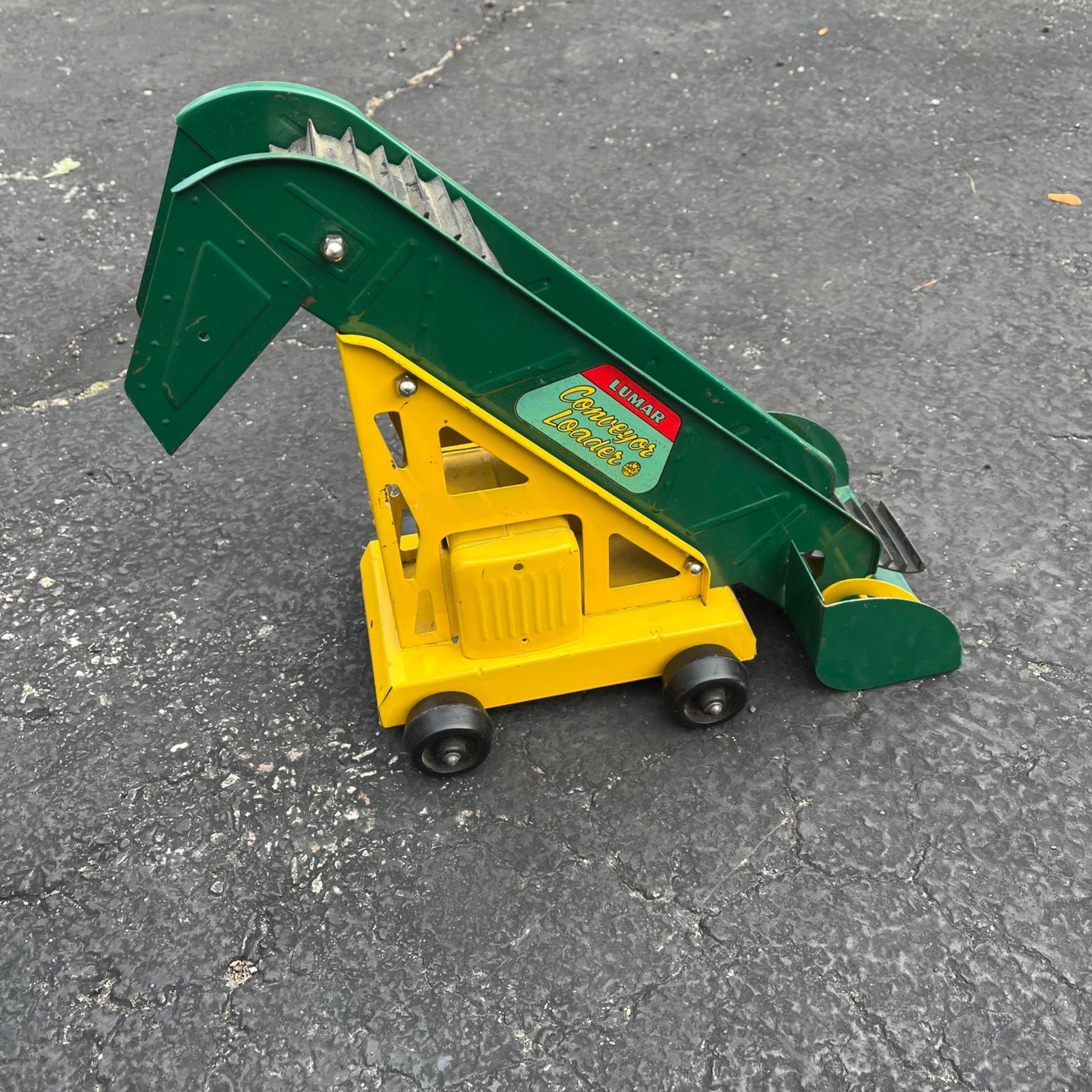 Vintage Marx Lumar Conveyor Loader Construction Pressed Steel Toy