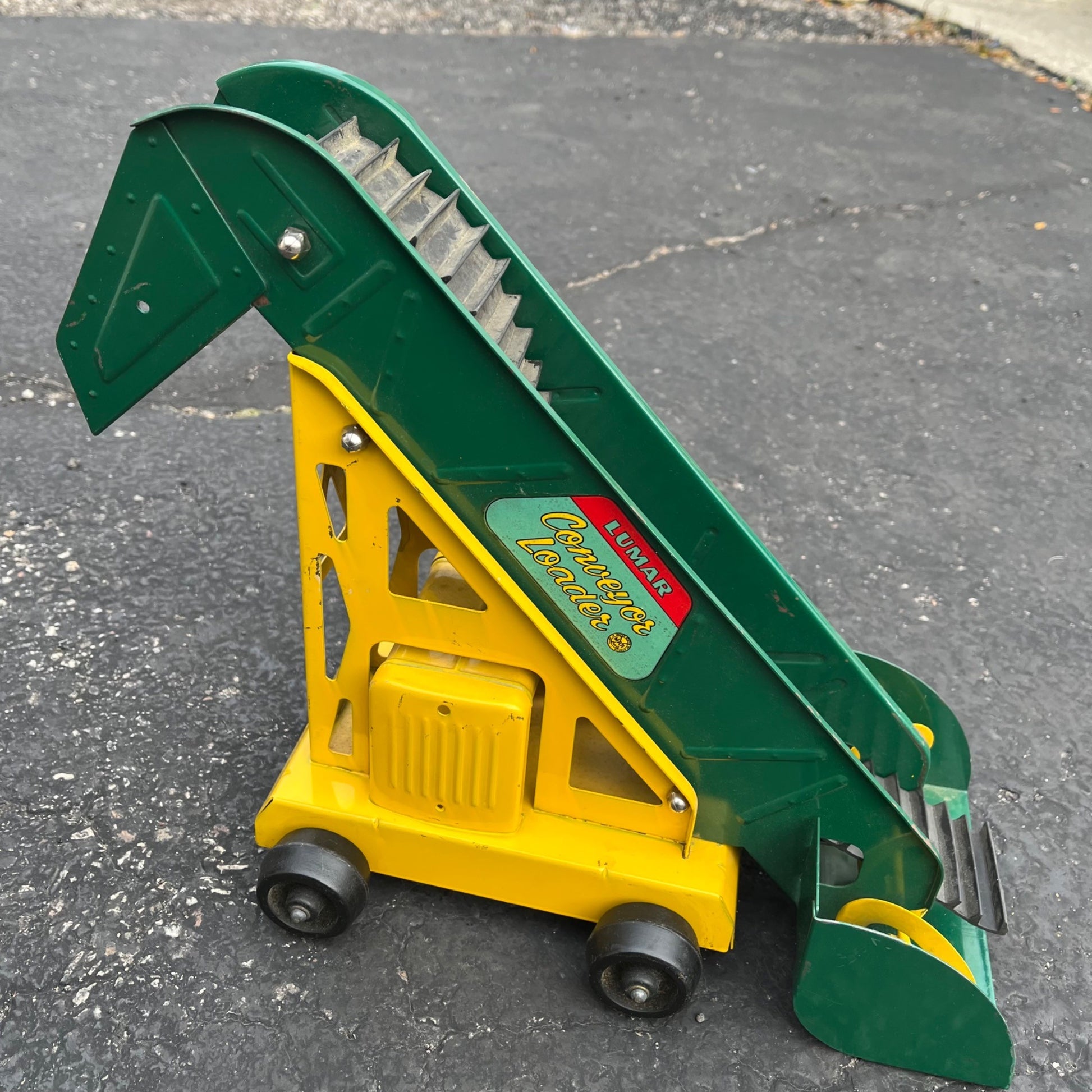 Vintage Marx Lumar Conveyor Loader Construction Pressed Steel Toy