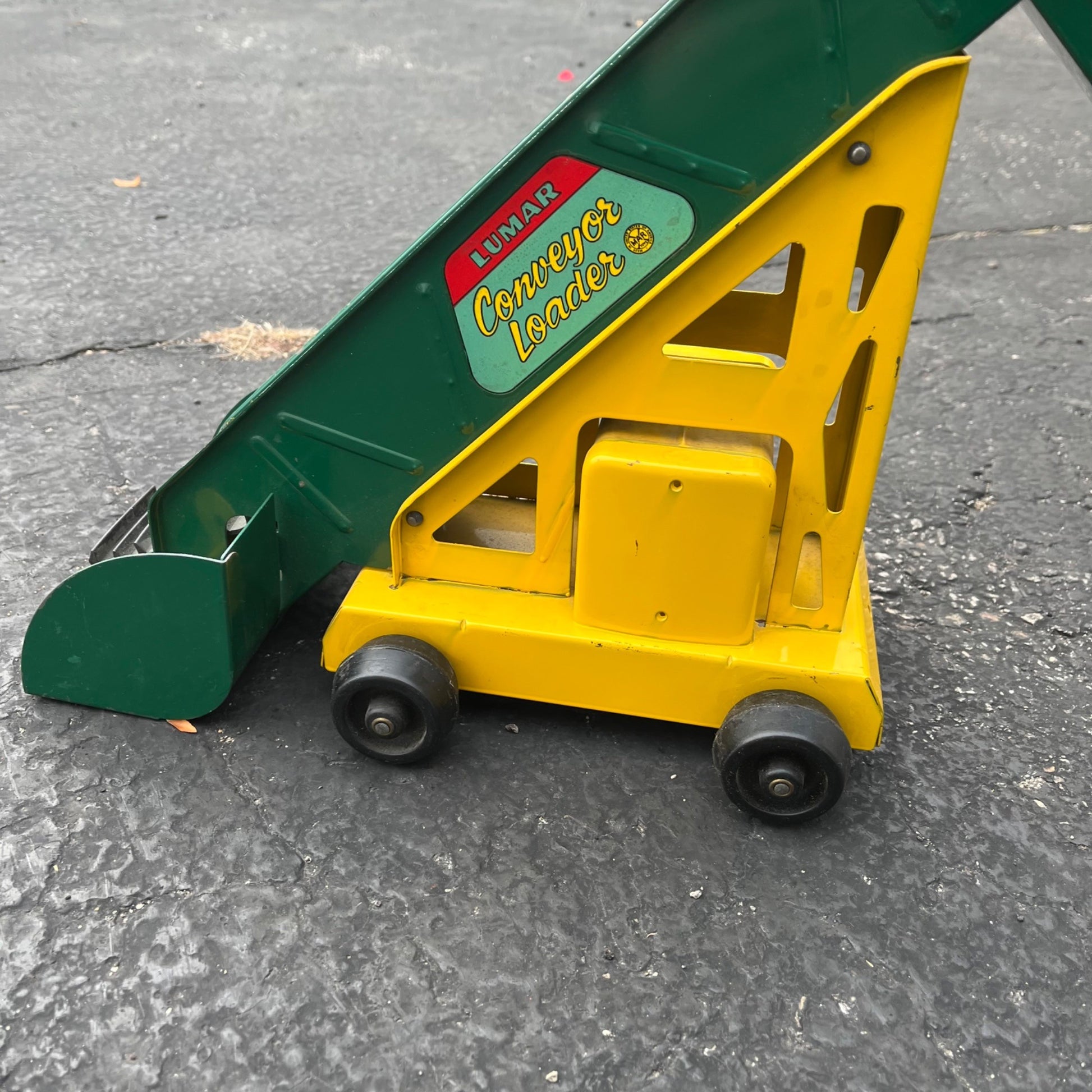 Vintage Marx Lumar Conveyor Loader Construction Pressed Steel Toy