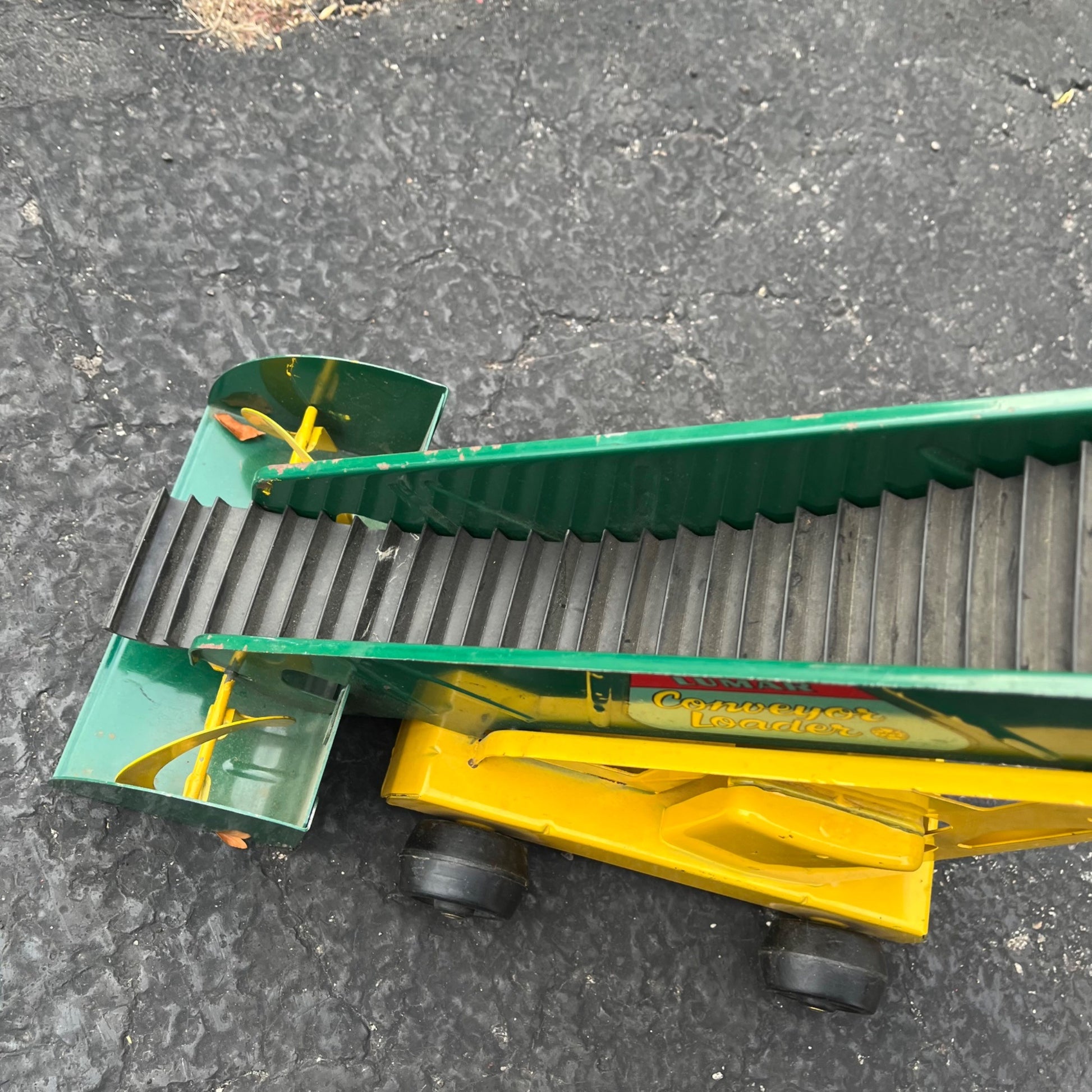 Vintage Marx Lumar Conveyor Loader Construction Pressed Steel Toy