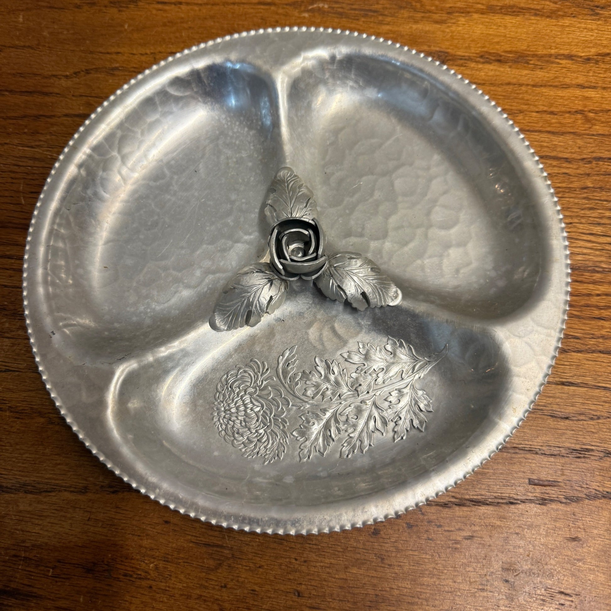 Continental Hand Wrought Silverlook Aluminum 729 Divided Serving Dish Rose Cente