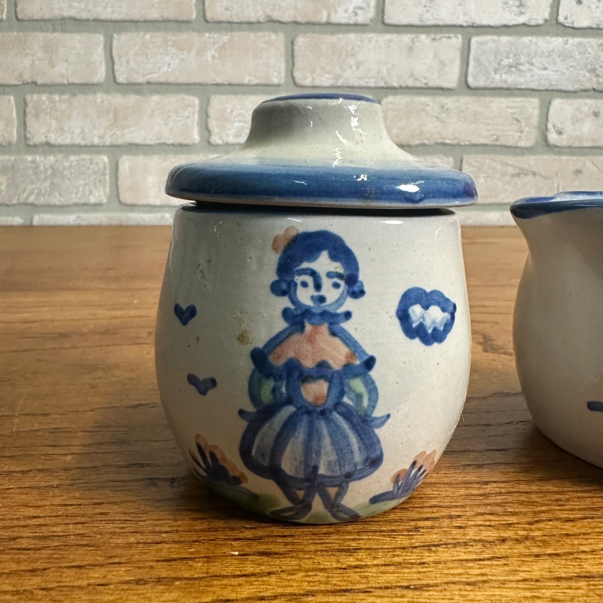 MA Hadley Pottery Farmers Daughter Cow Covered Dish Sugar & Creamer