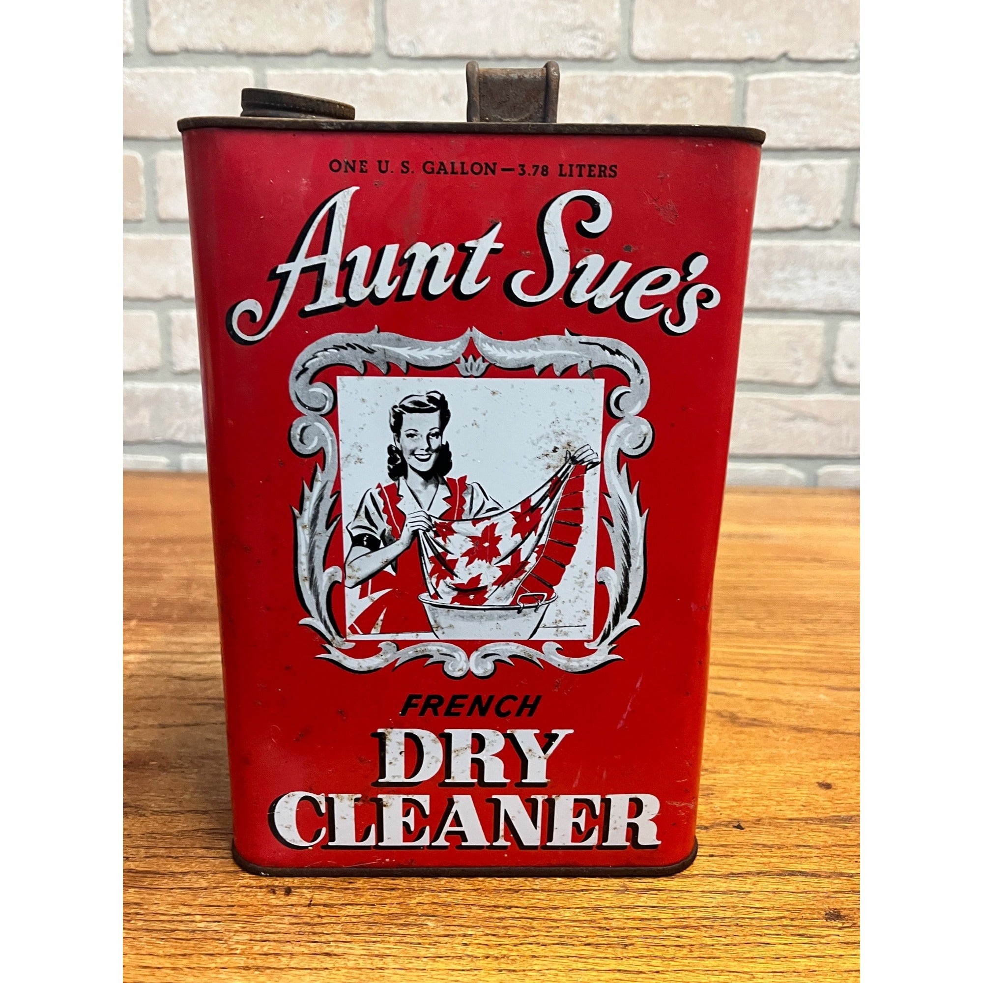 Vintage Aunt Sue's French Dry Cleaner 1 Gallon Metal Can Oil Sign Advertising