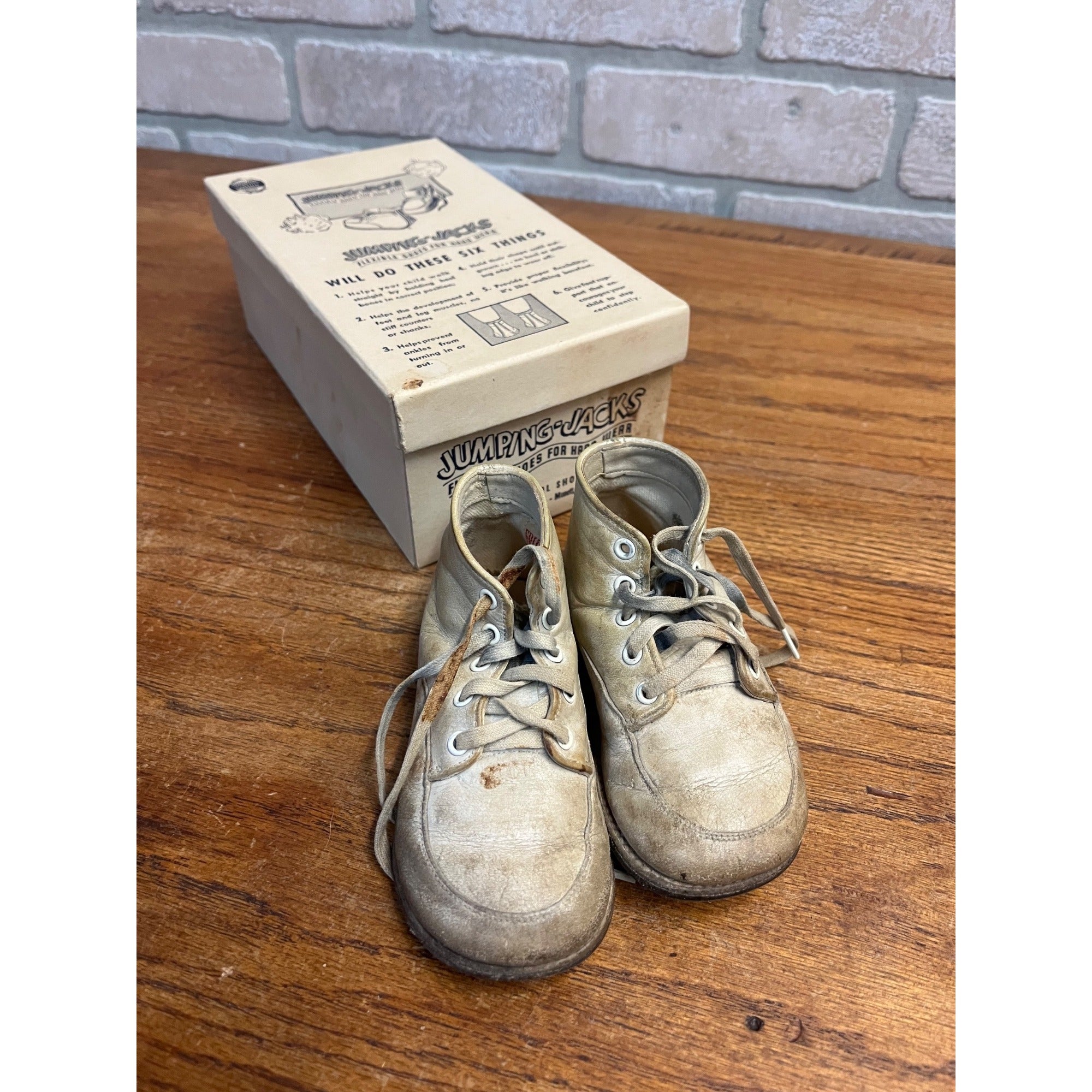 Vintage Jumping Jacks Baby Shoes Infant Size Kaisey Bristol Co. - Original Box