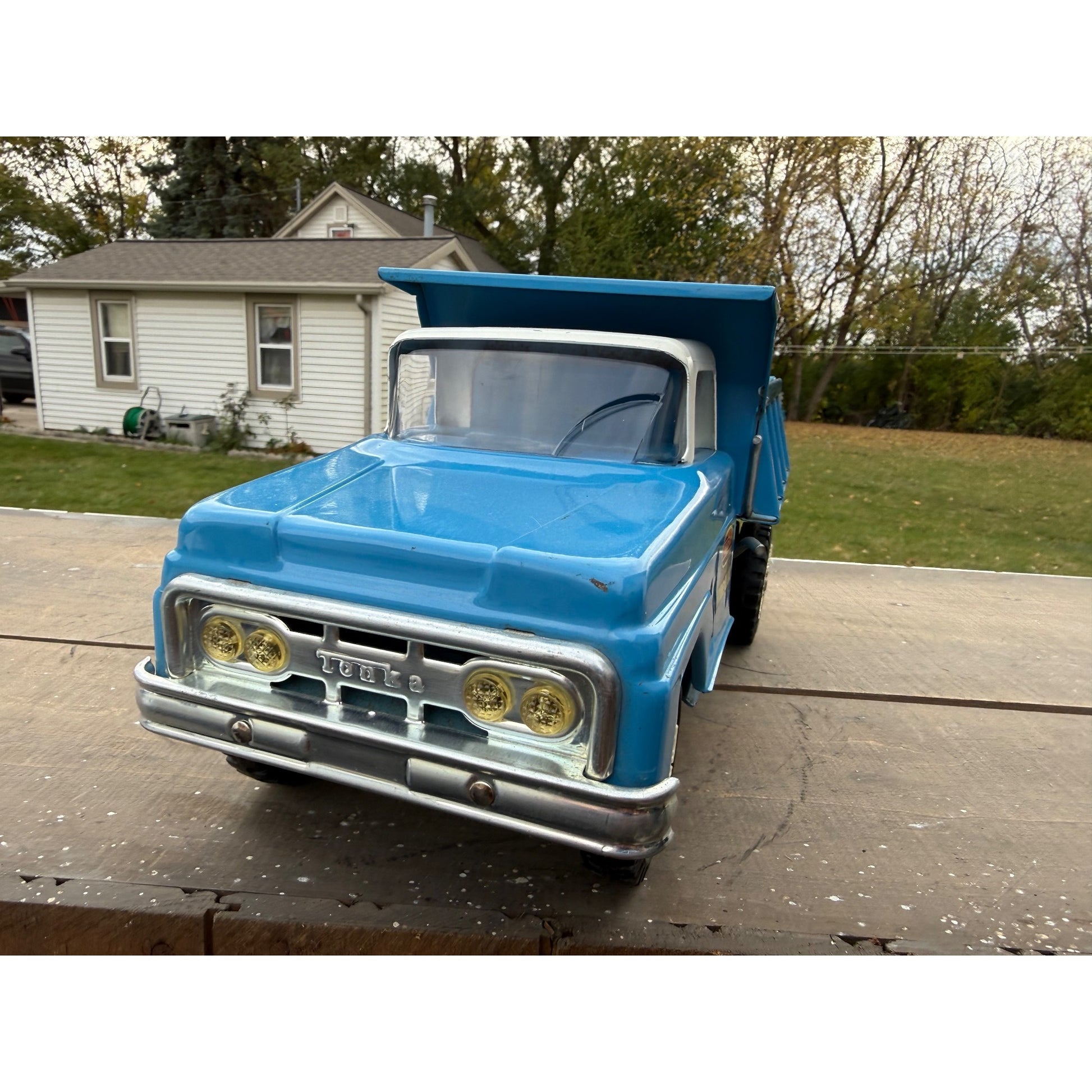 Vintage Tonka Hydraulic Dump Truck Blue Pressed Steel Toy