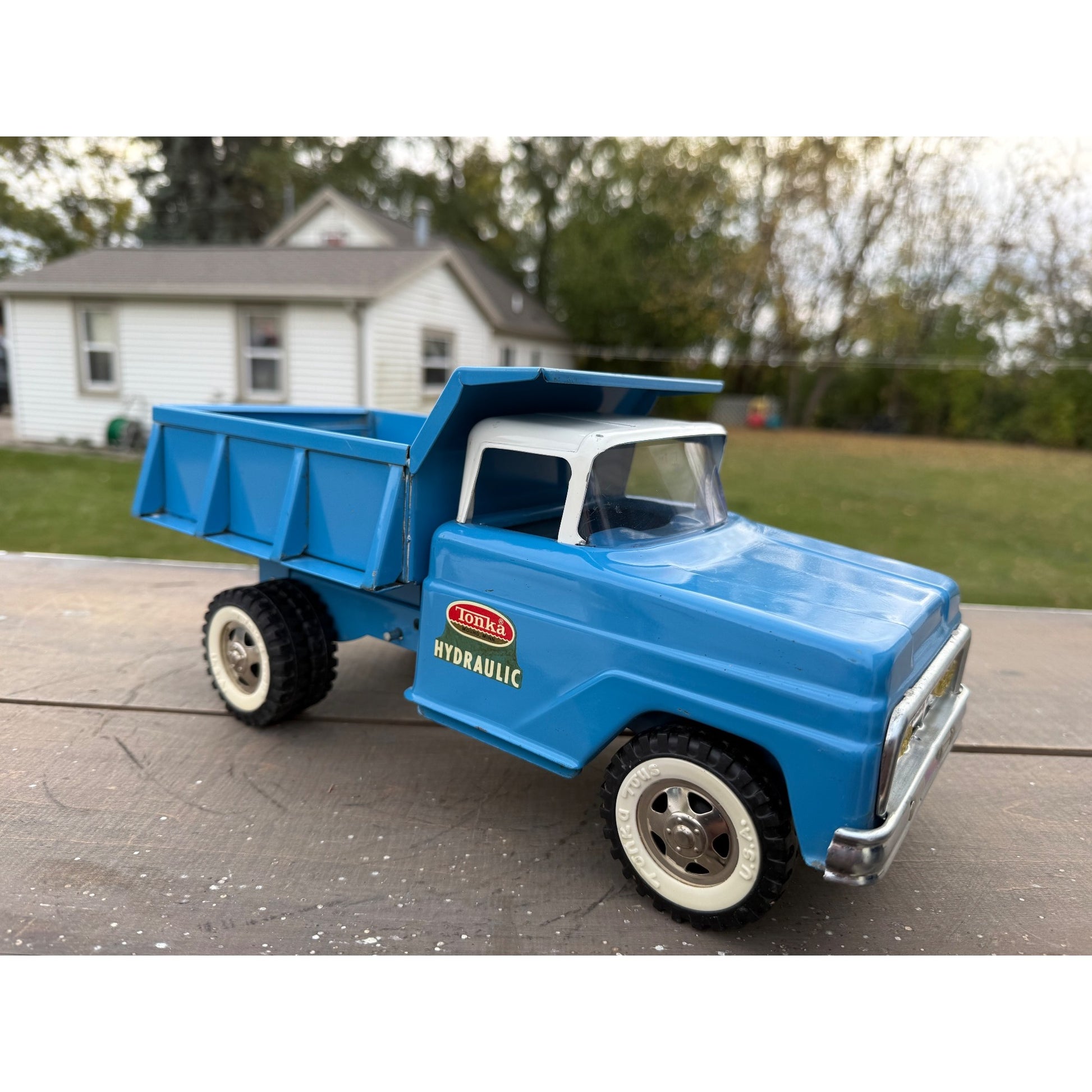 Vintage Tonka Hydraulic Dump Truck Blue Pressed Steel Toy