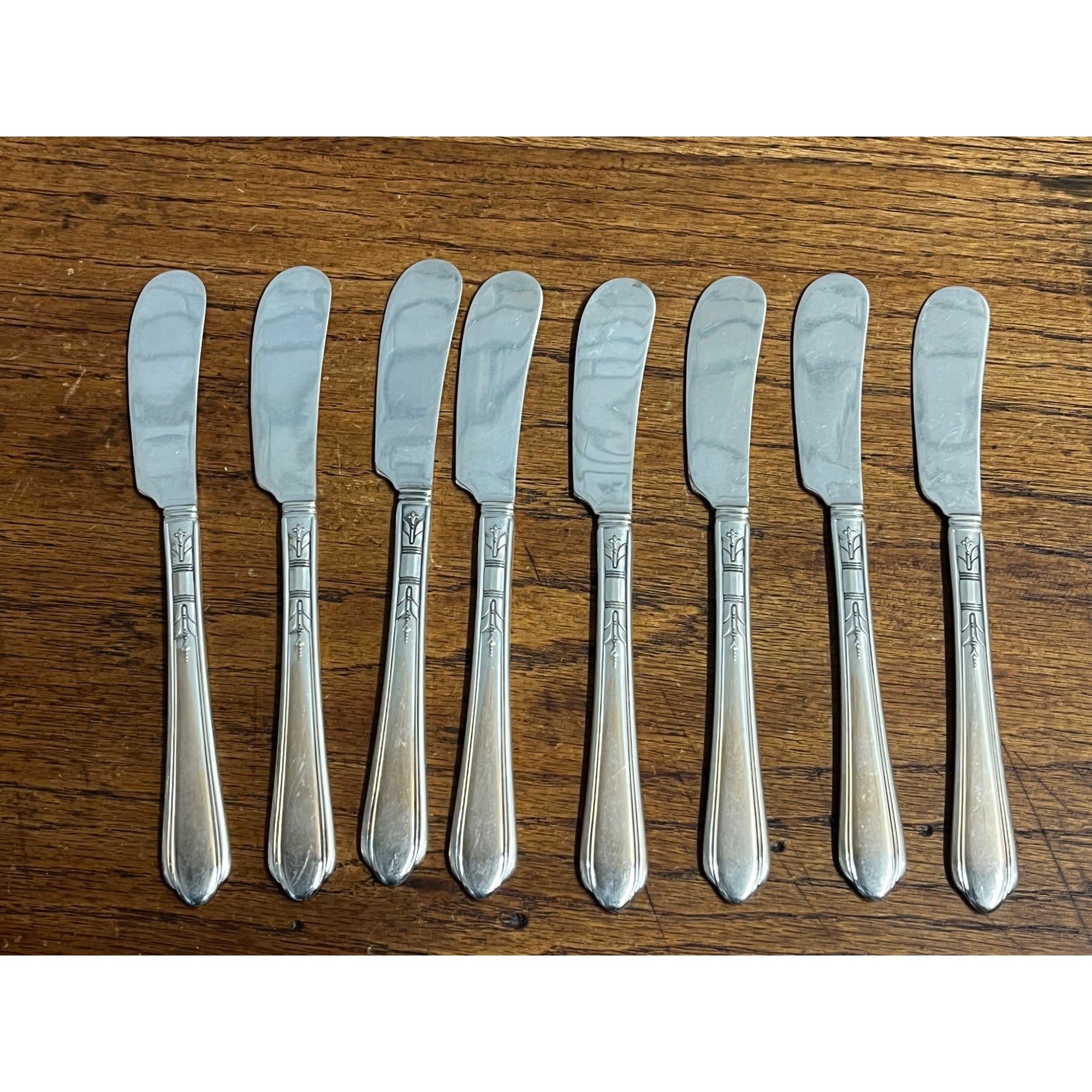 Lot (8) Knives "June Nursery" 1932 Tudor Plate Oneida Community Silverplate 6.5"